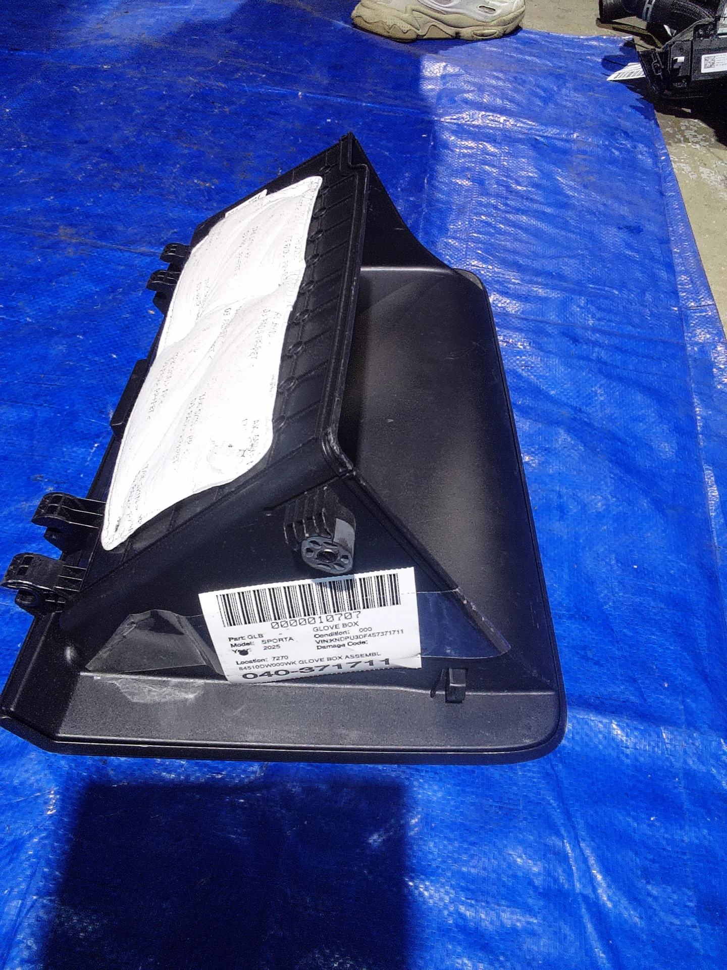 Glove Box Assembly · 2