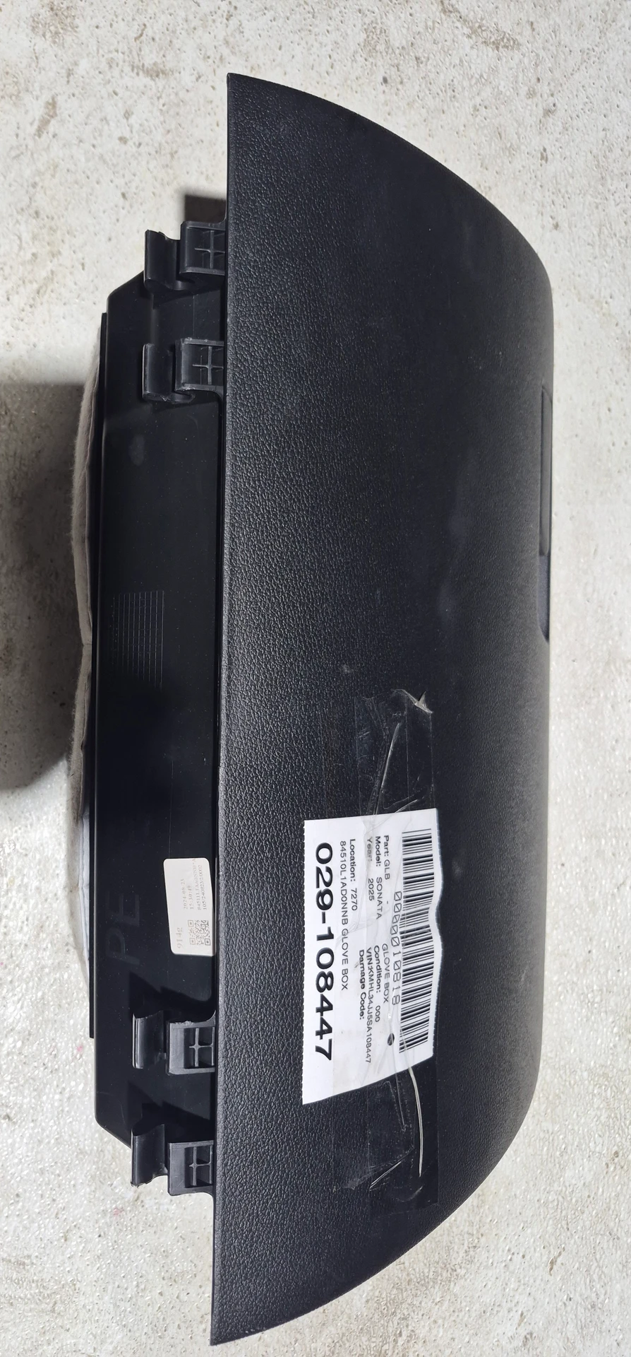 Glove Box · 1
