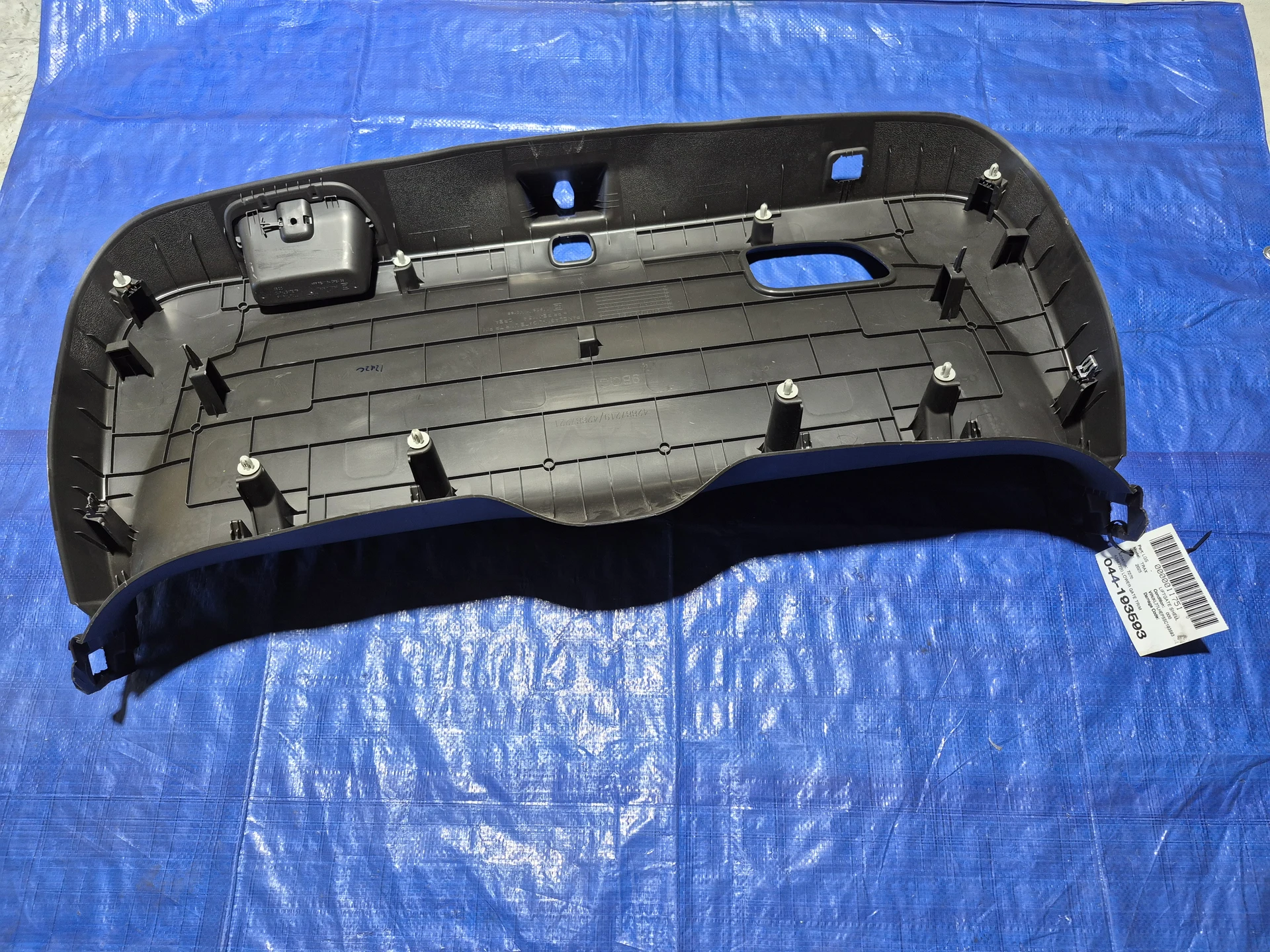 Lower Gate Trim · 1