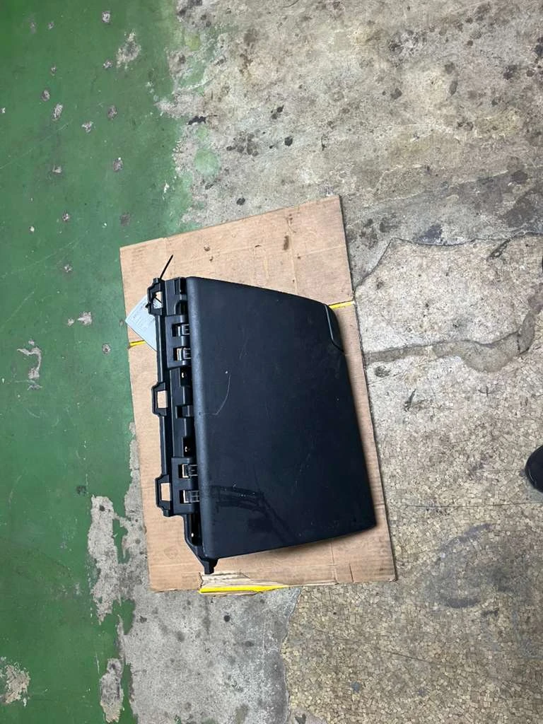 Glove Box Assy · 1