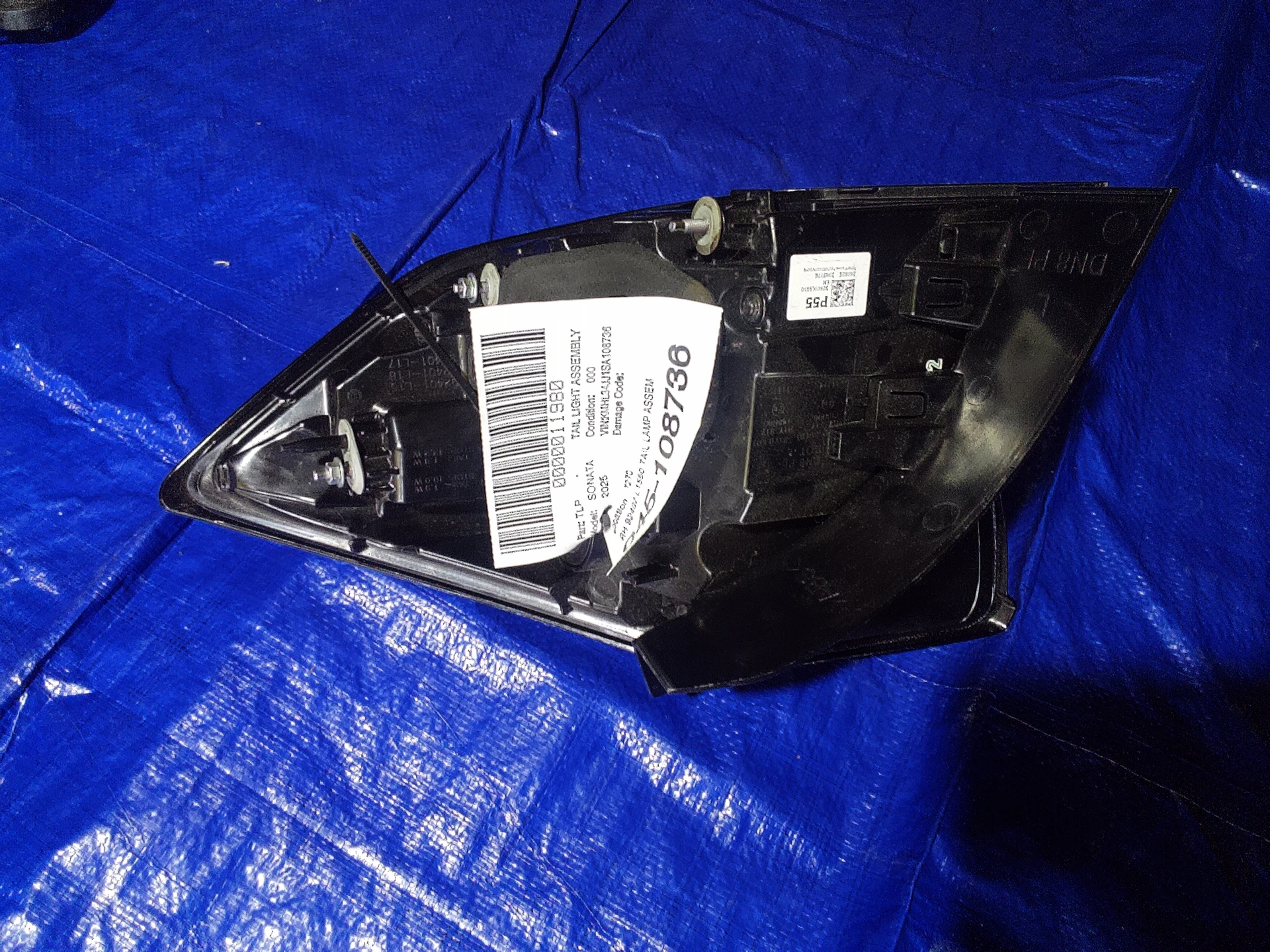 Rh Tail Lamp Assembly · 1