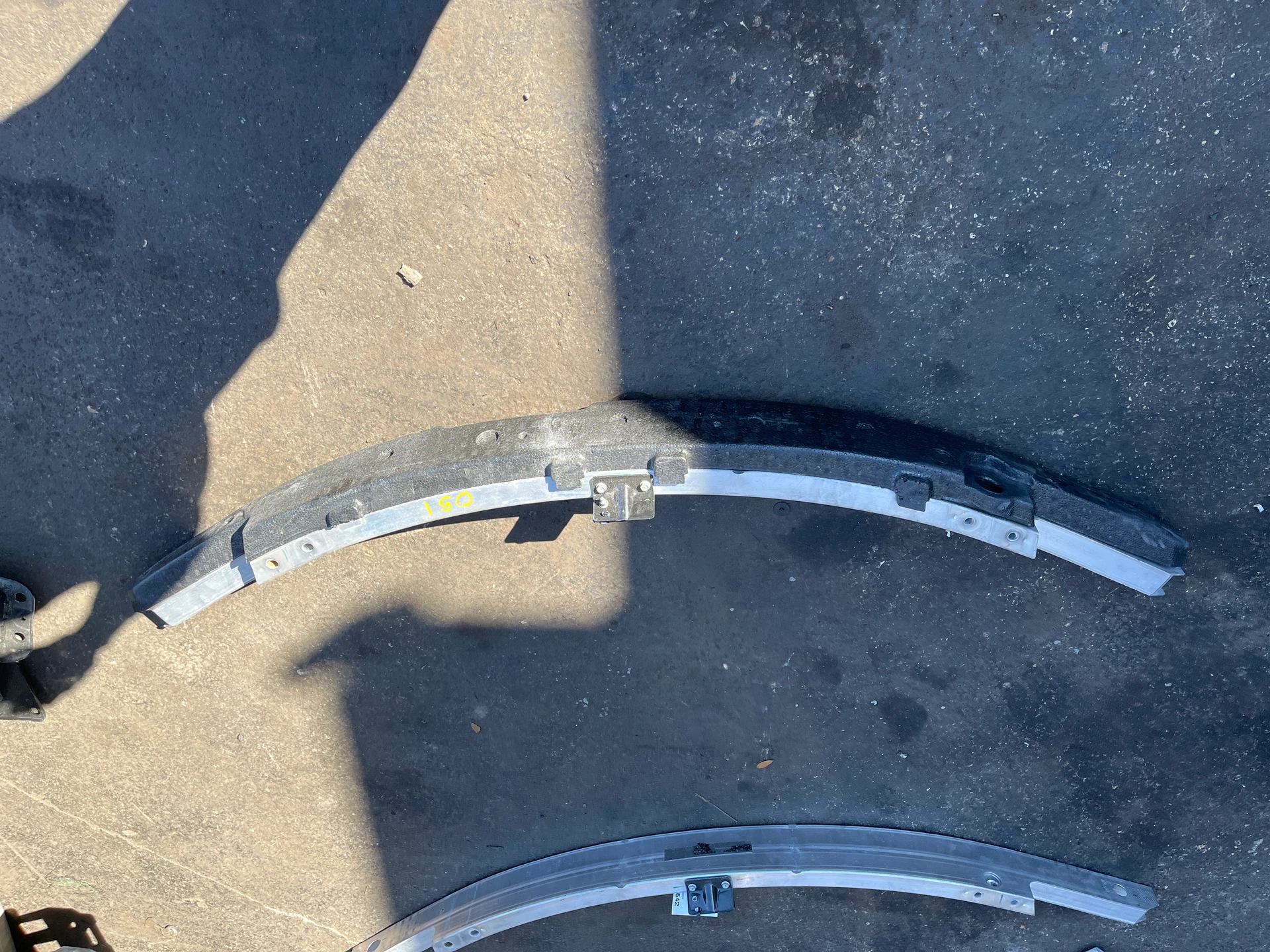 Assy-front Bumper Impact Bar · 1