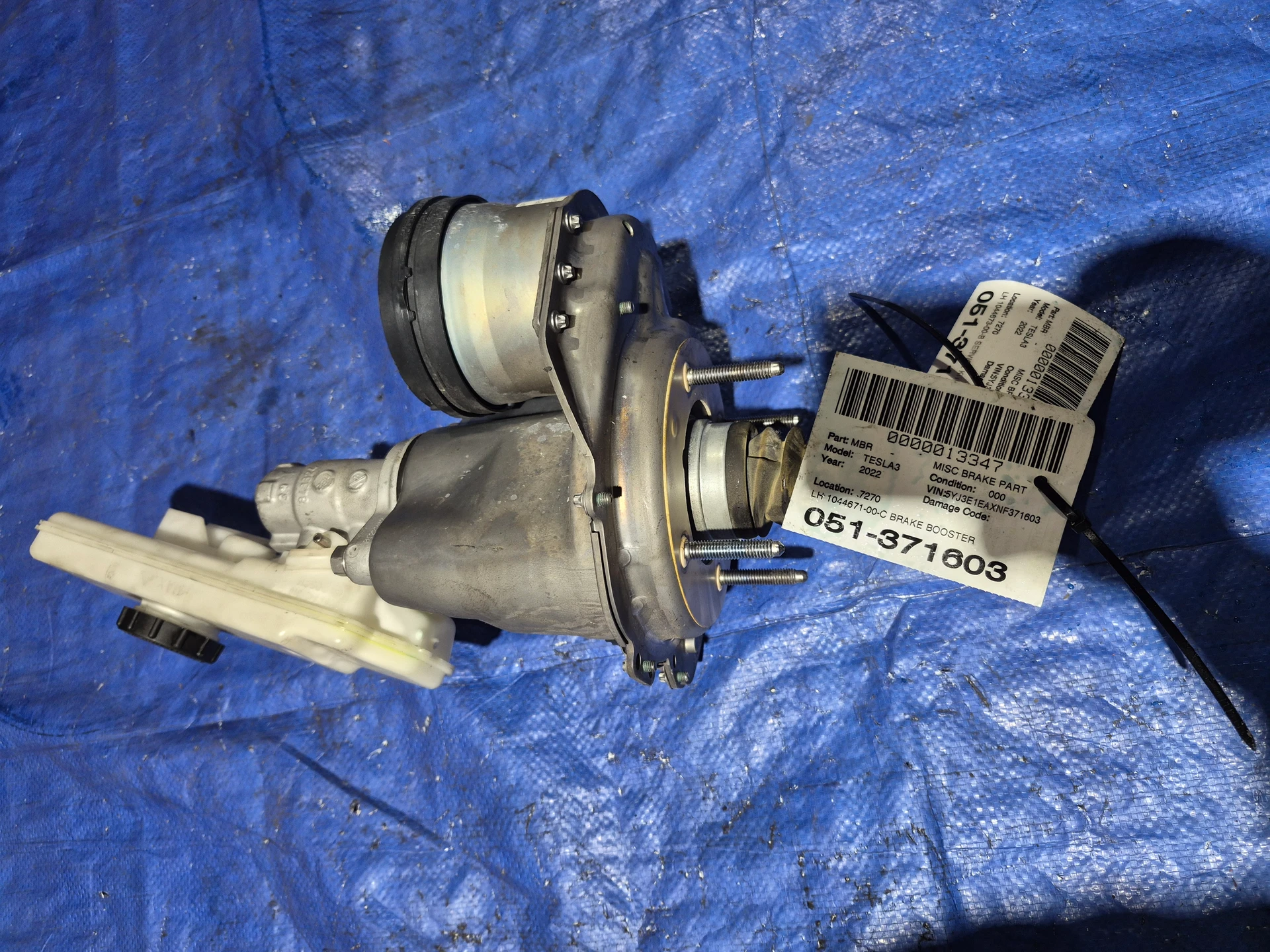 Lh Brake Booster and Master Cylinder Assembly - Left Hand Drive · 1
