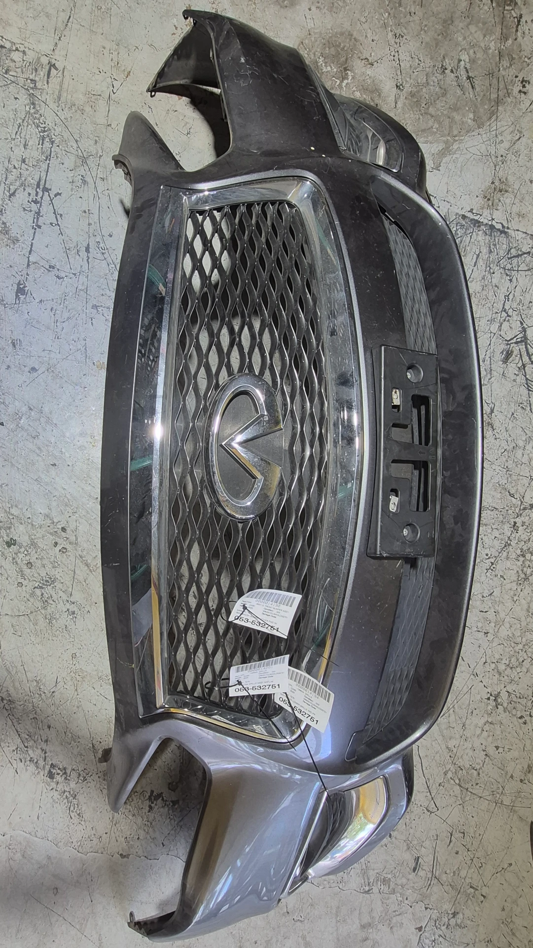 Grille Assy w/o Limited Pkg w/o Pre-crash · 1