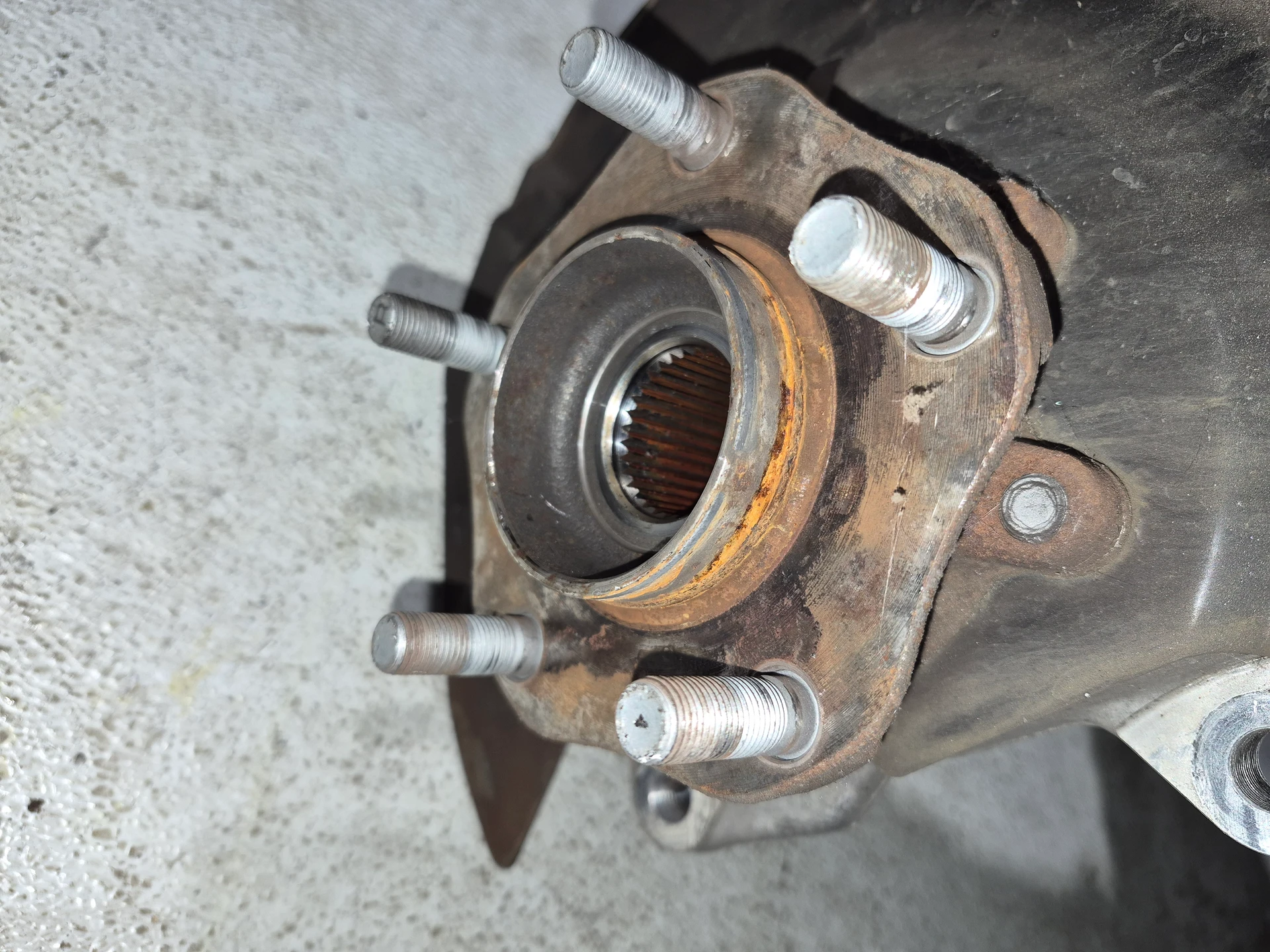 Rh Hub & Bearing · 1