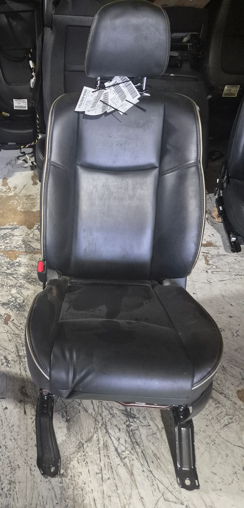 Lh Cushion w/o Vented Seats · 1