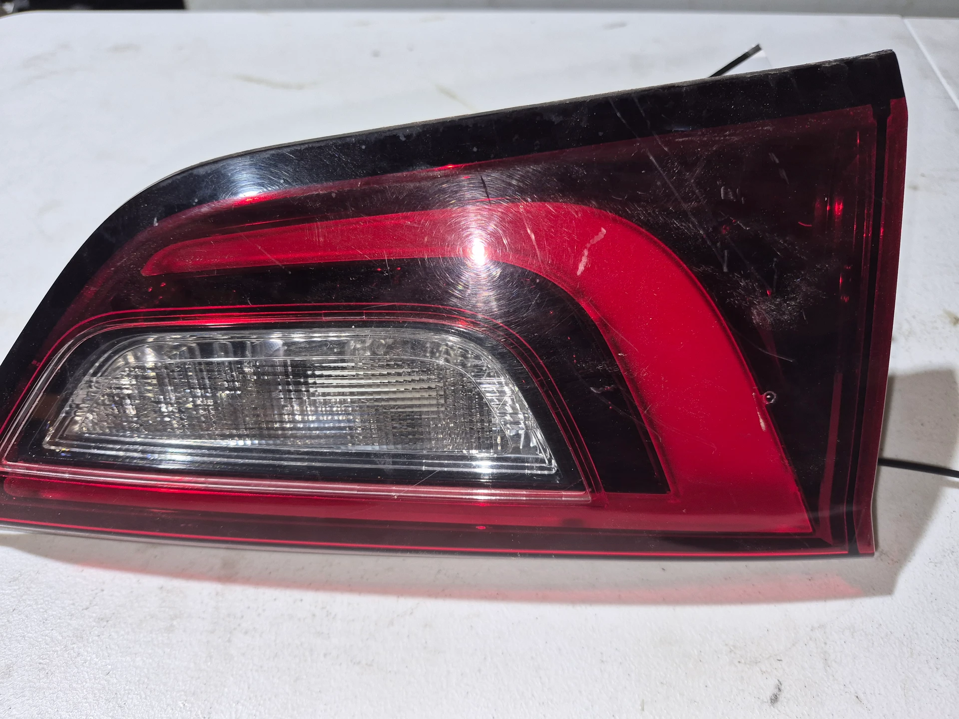 Lh Backup Lamp Assy · 1