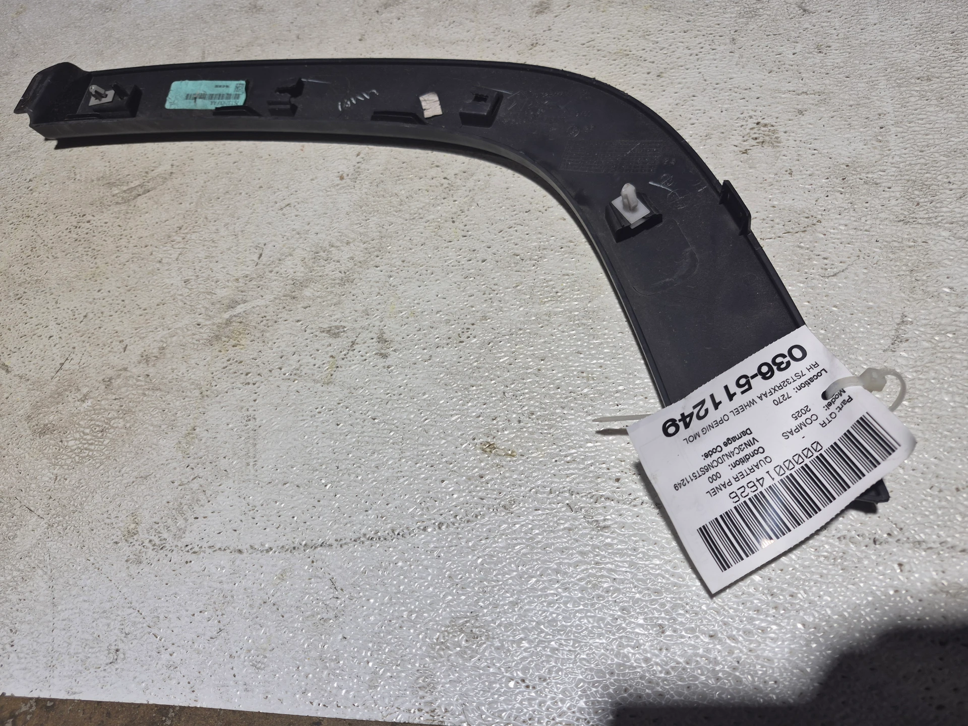 Rh Wheel Openig Molding · 1