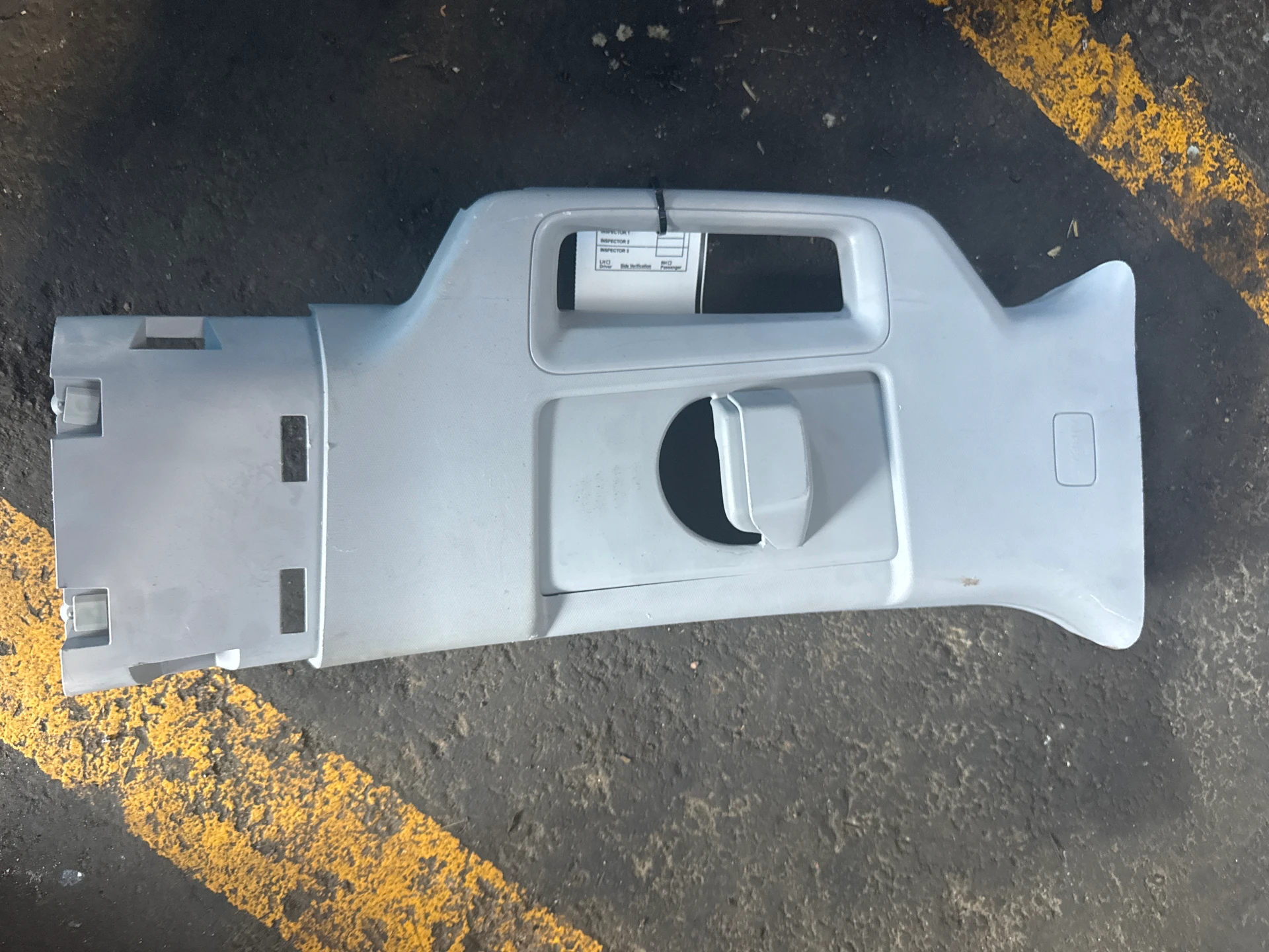 Lh Upr Ctr Plr Trim Gray · 1
