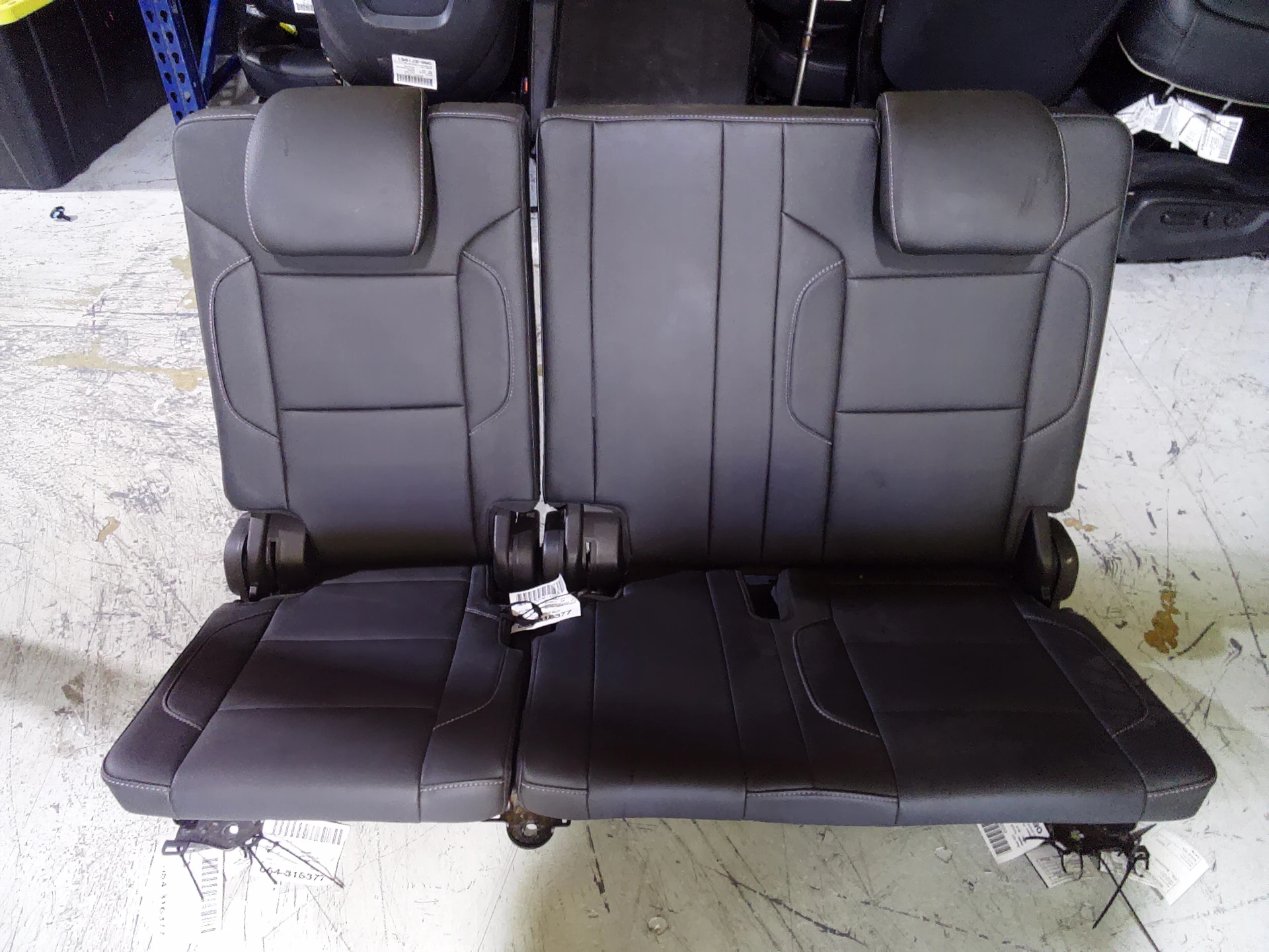 Lh Rear Seat Back Cover · 1