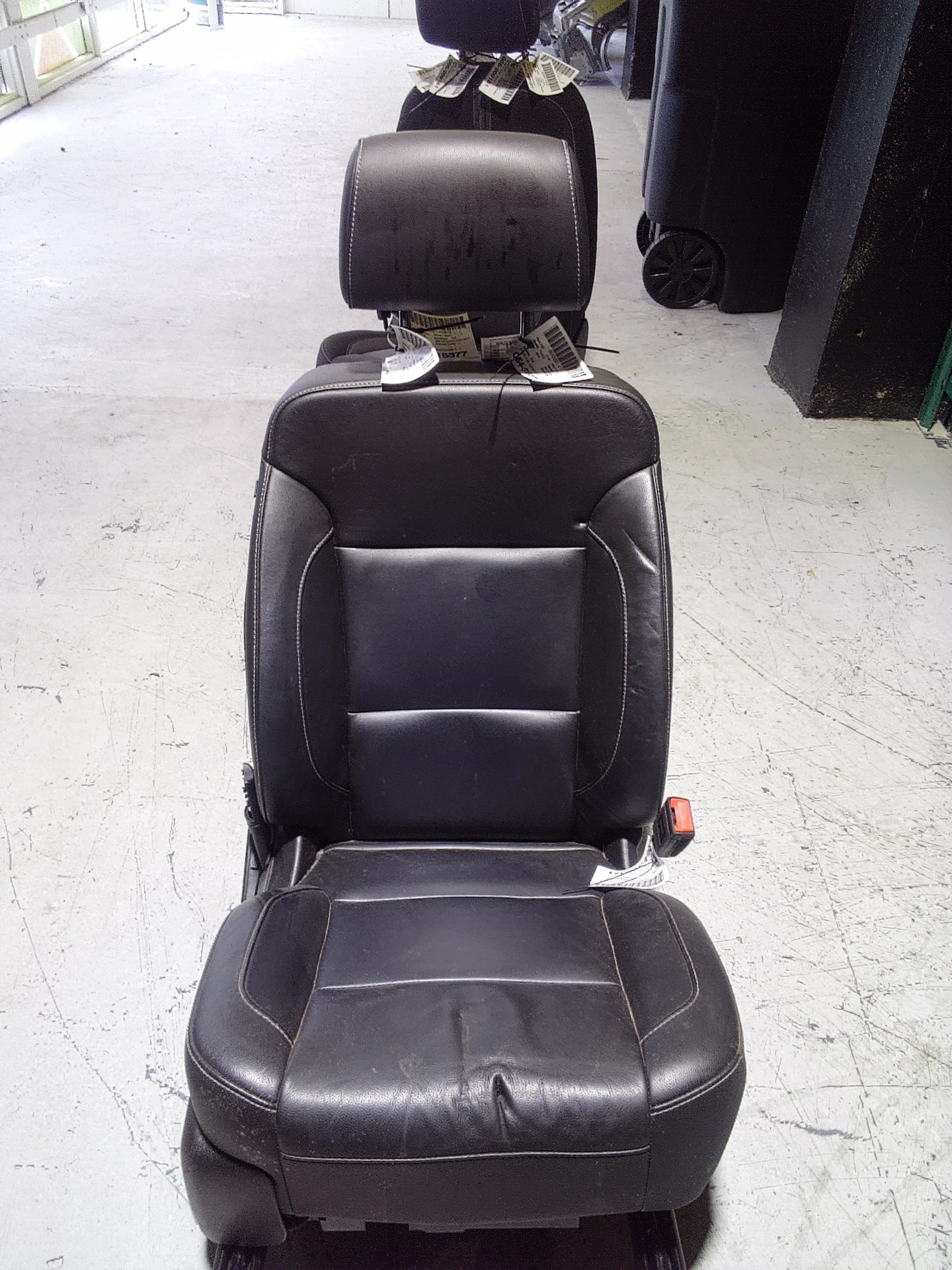Rh Seat Back Cover · 1