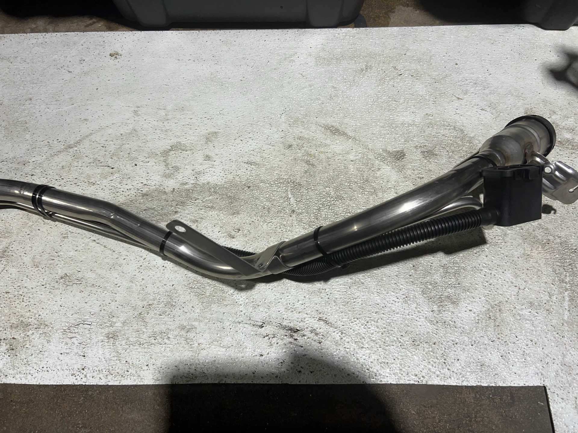 Filler Pipe · 2