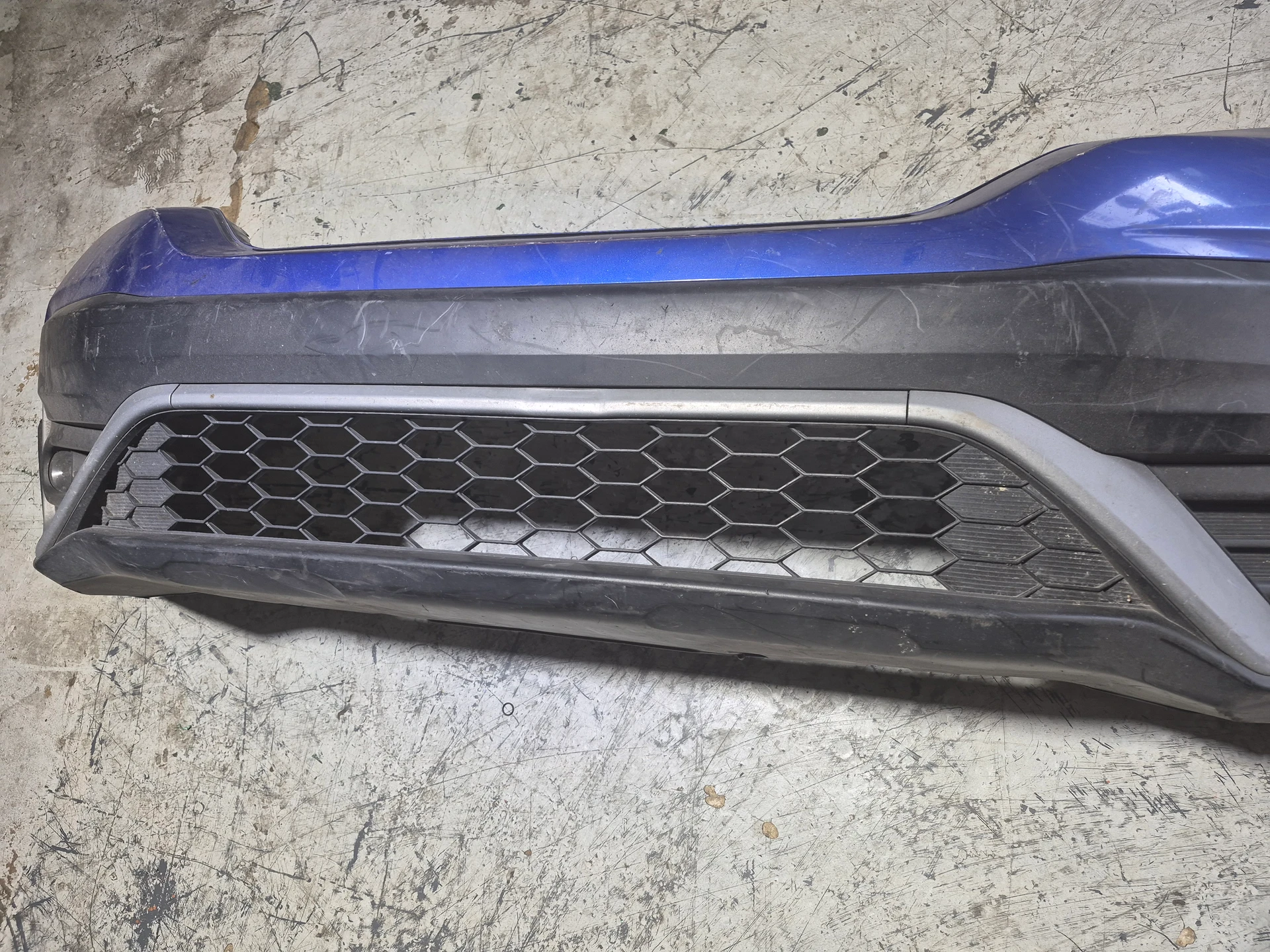 Front Lower Cover · 1