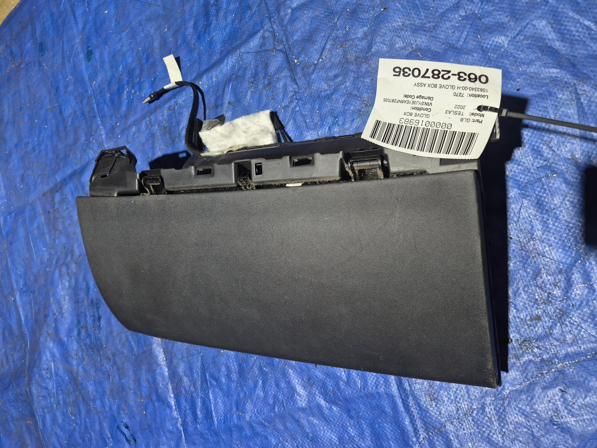 Glove Box Assy · 1