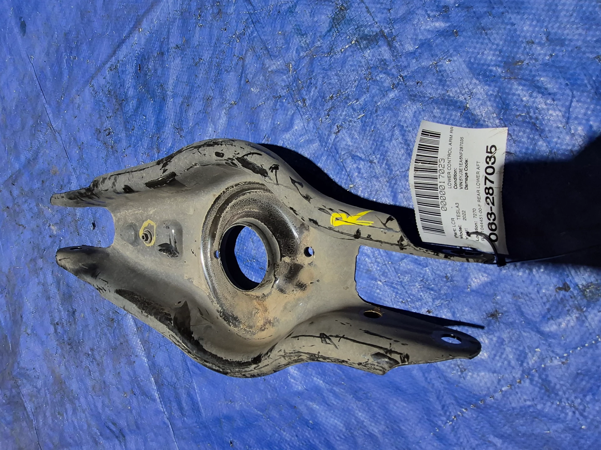 Rh Rear Lower Aft Link Assy · 1