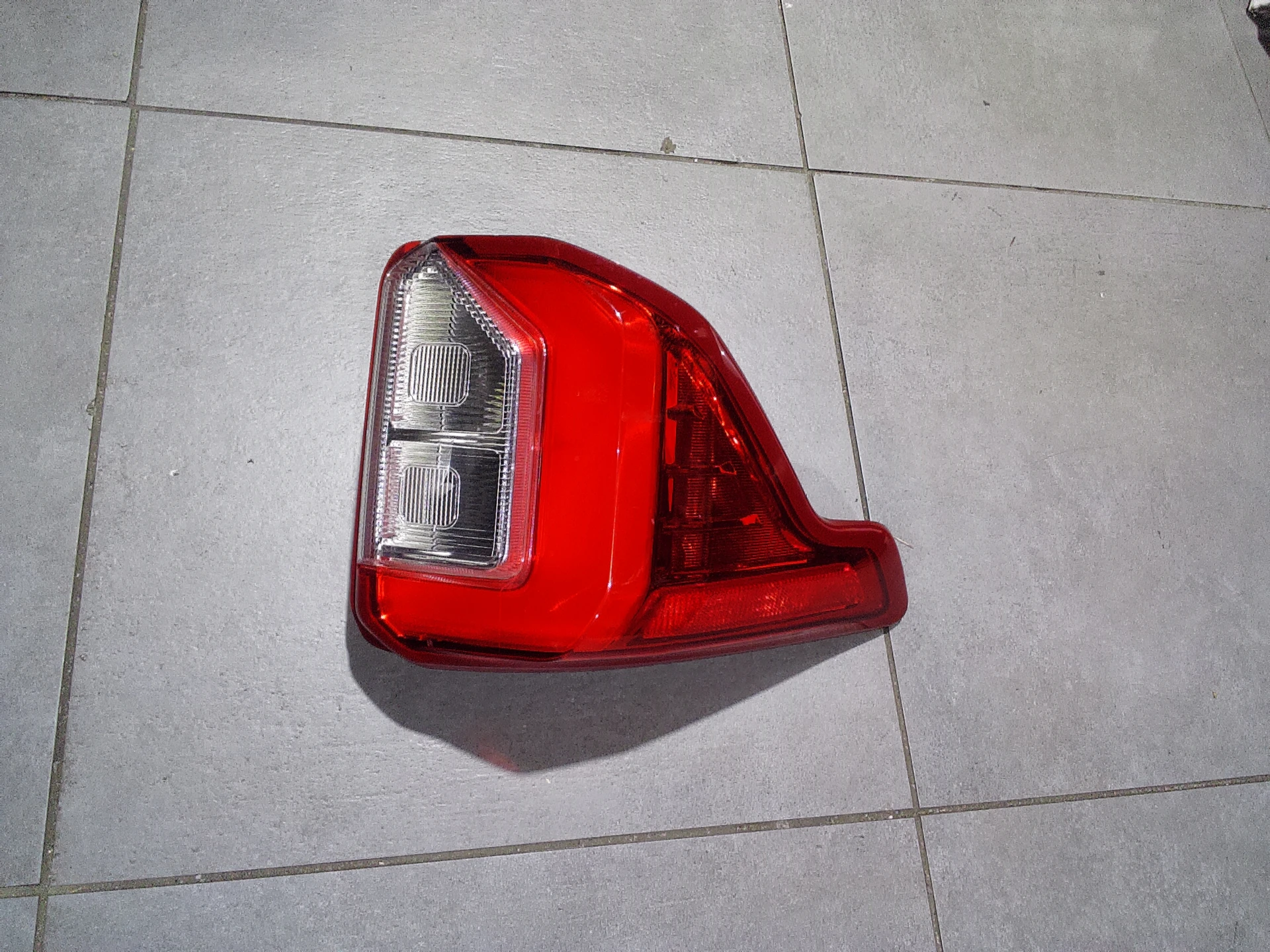 Lh Tail Lamp Assy Level1,2 · 1