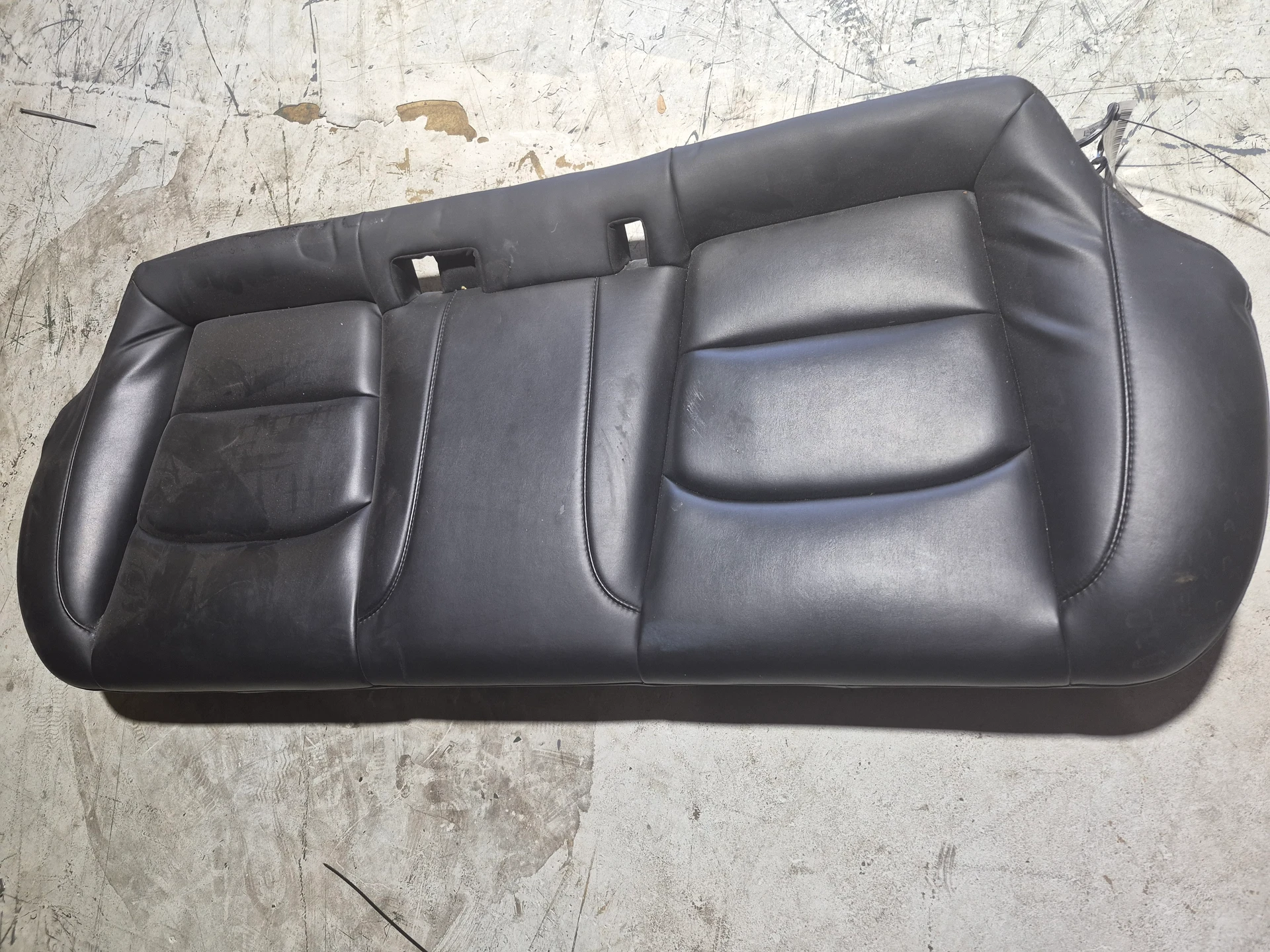 Back Seat Assy · 3
