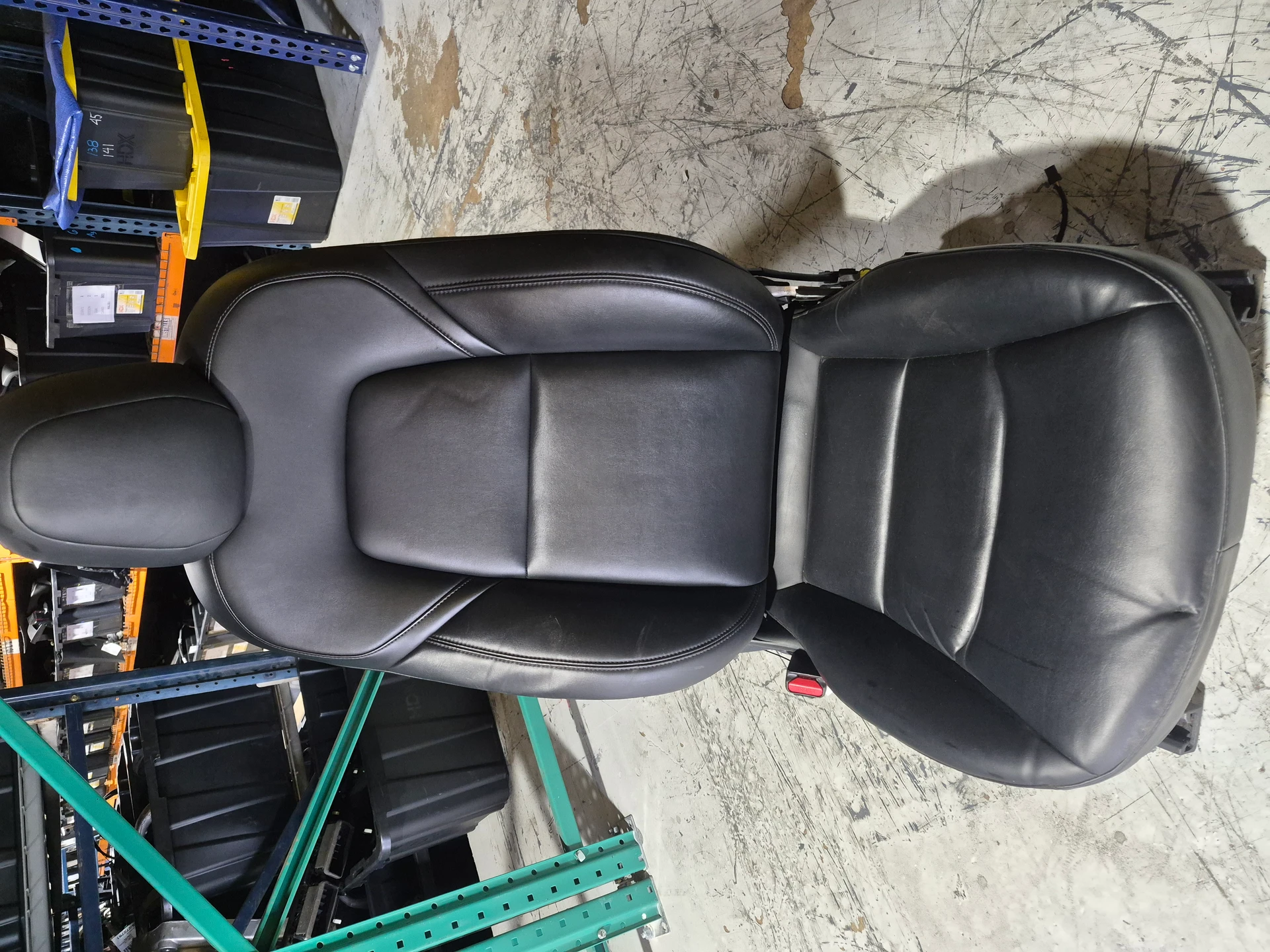 Lh Front Seat Assy · 1