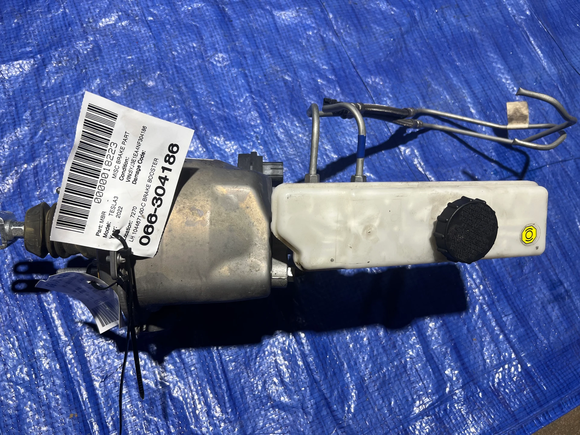 Lh Brake Booster and Master Cylinder Assembly - Left Hand Drive · 1