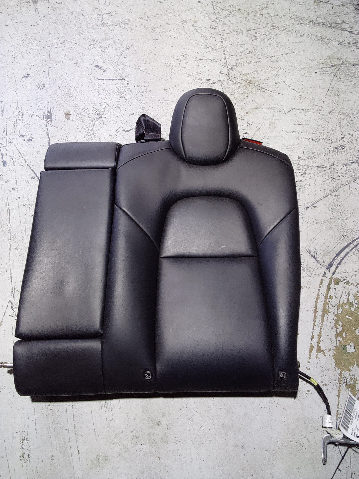 Back Seat Assy · 3