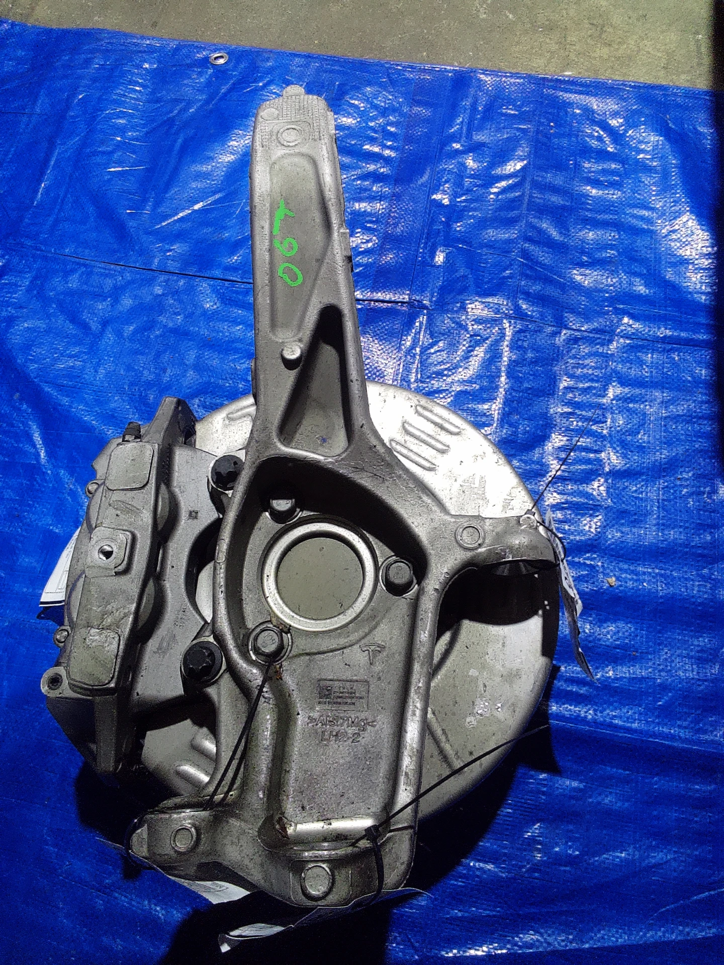Lh Front Knuckle · 1
