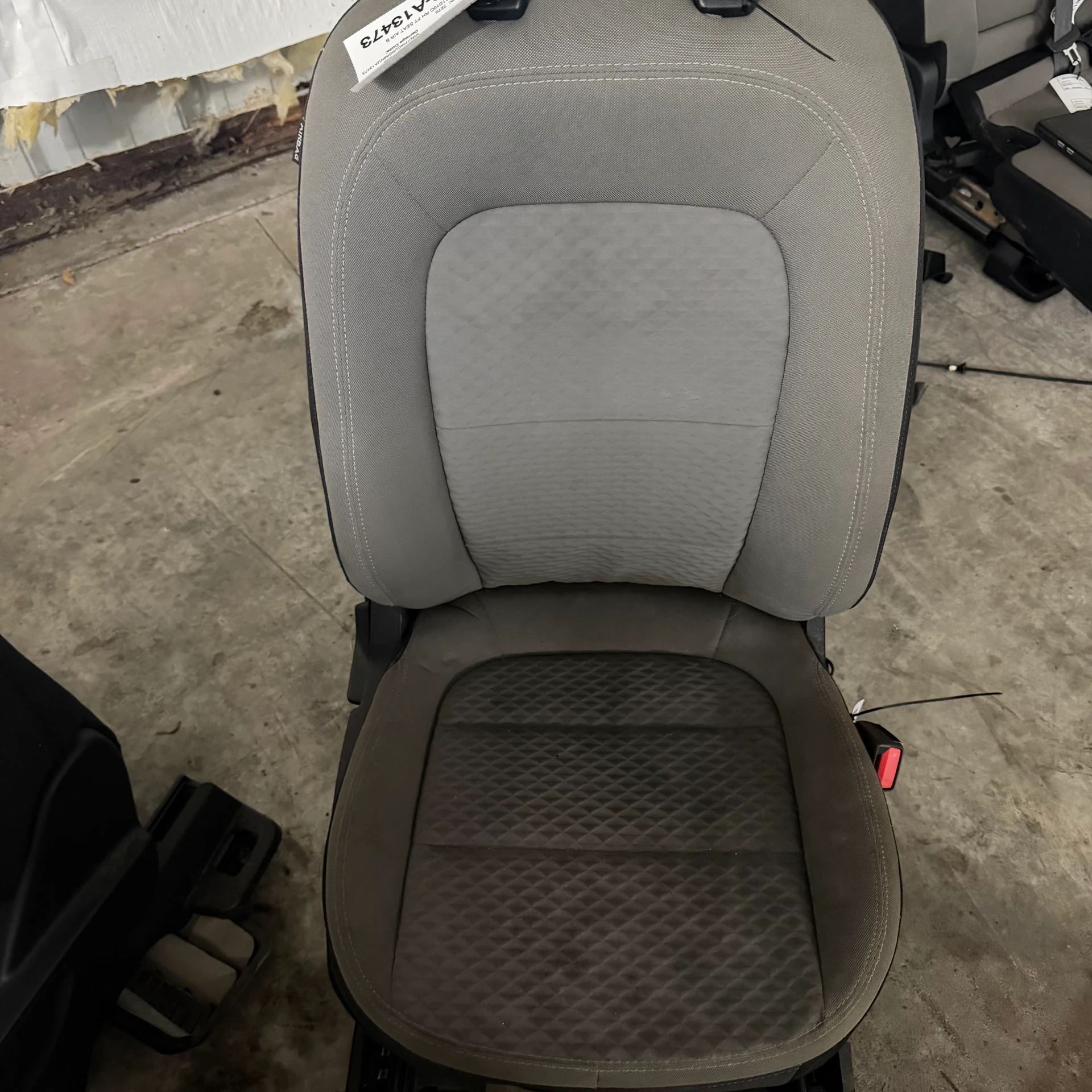 Rh Seat Cover · 1