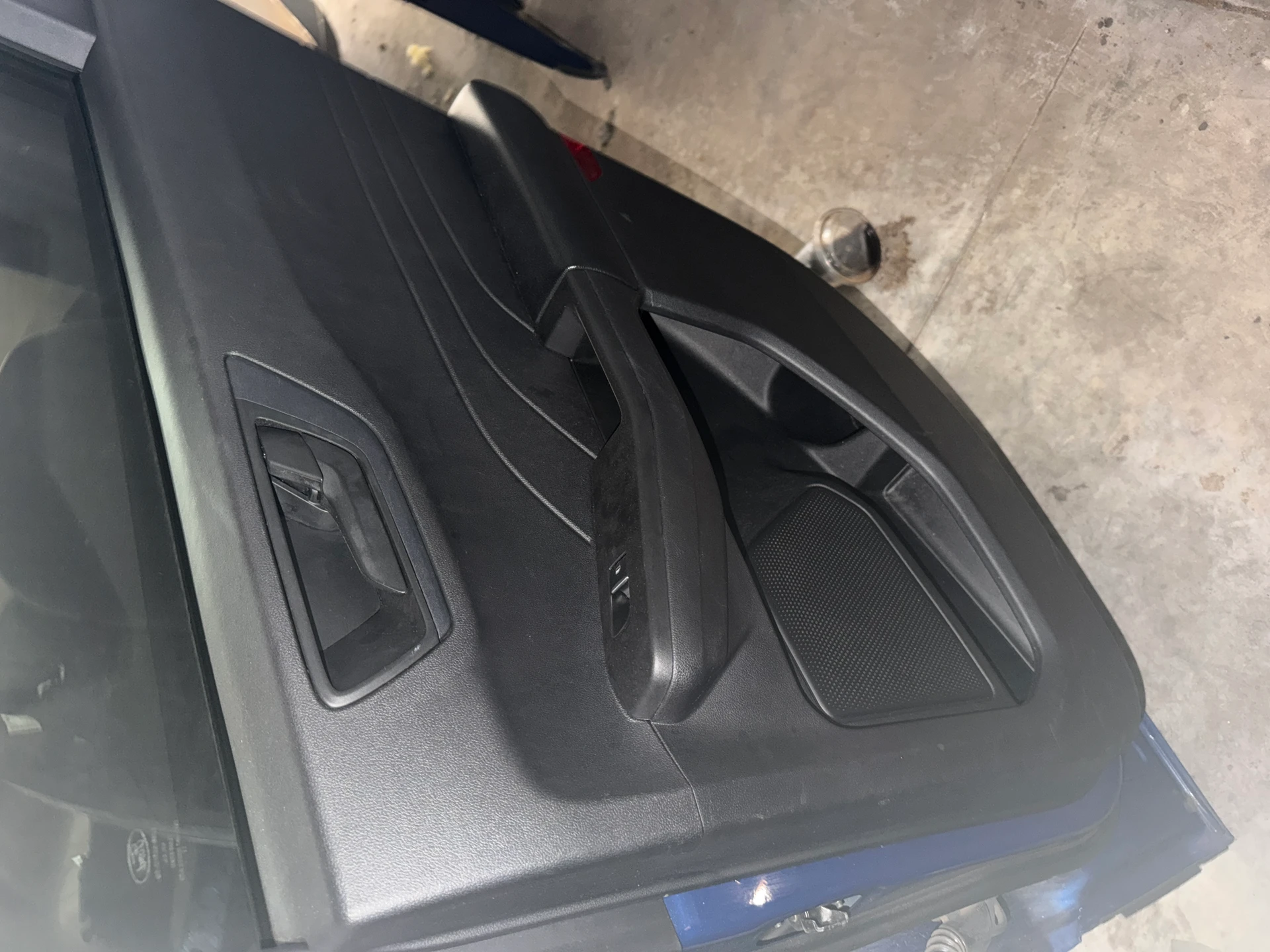 Rh Rear Door Trim Panel · 1