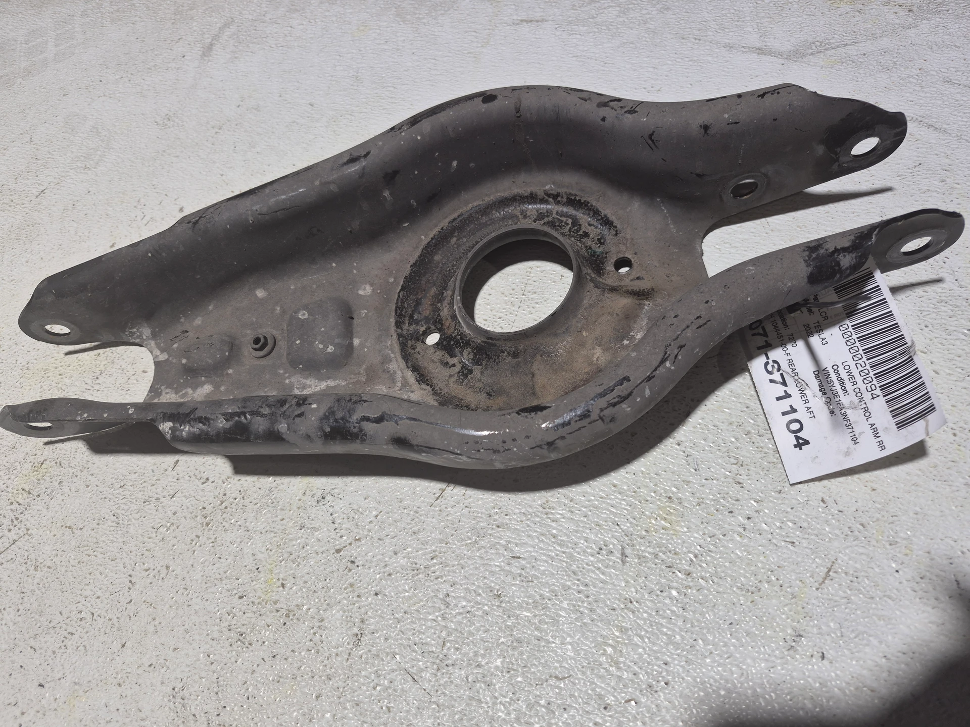 Rh Rear Lower Aft Link Assy · 1