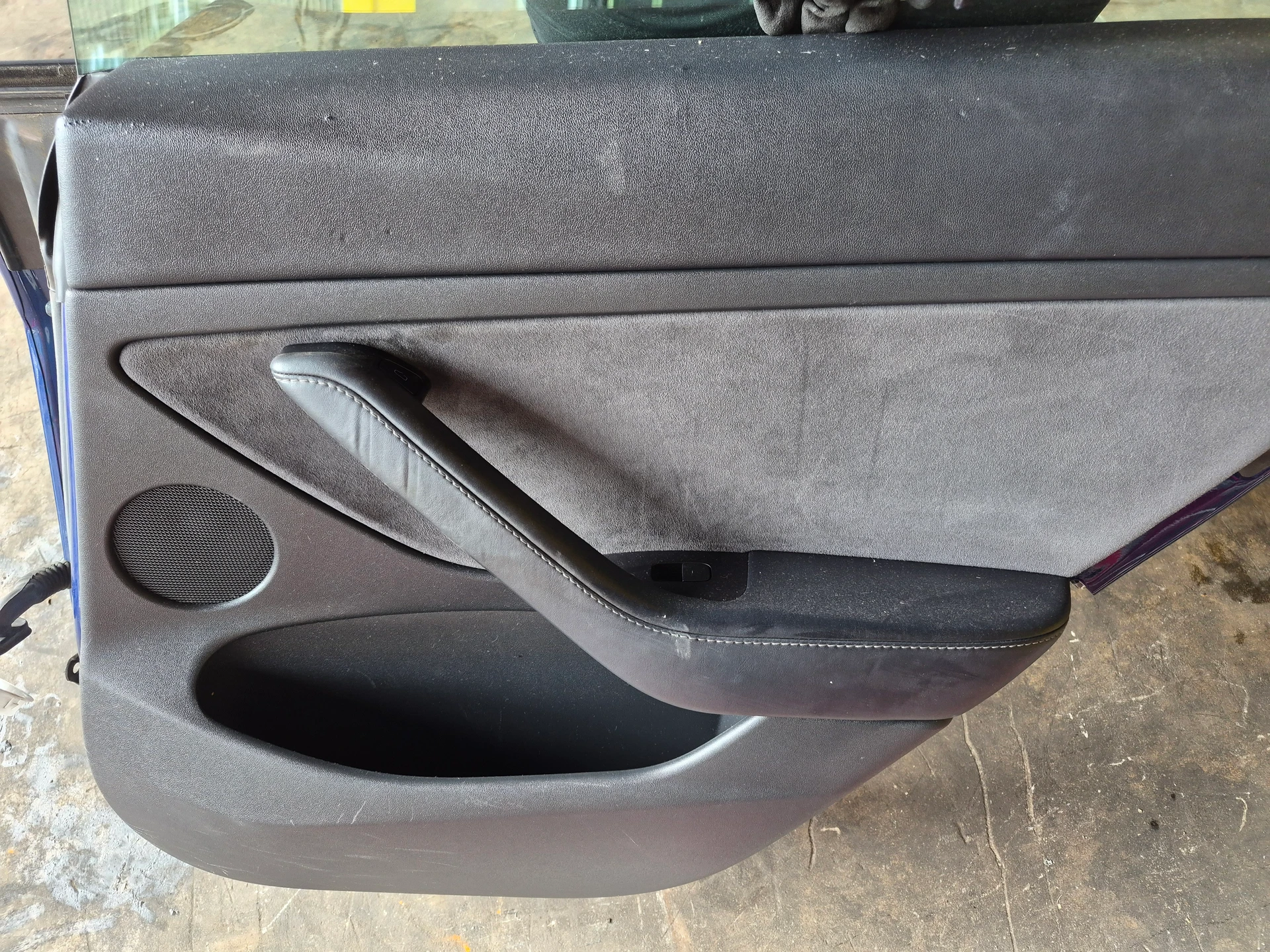 Rh Rear Door Assembly · 2