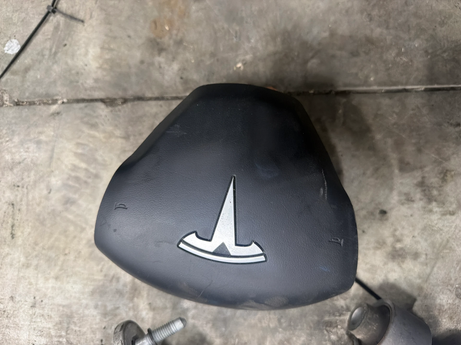 Lh Driver Air Bag Assy · 1