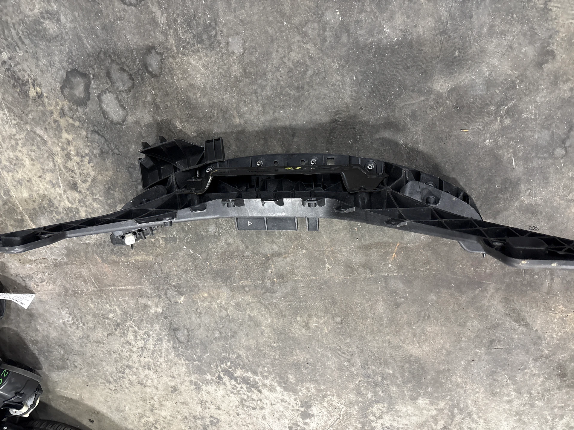 Front End Carrier Component · 1