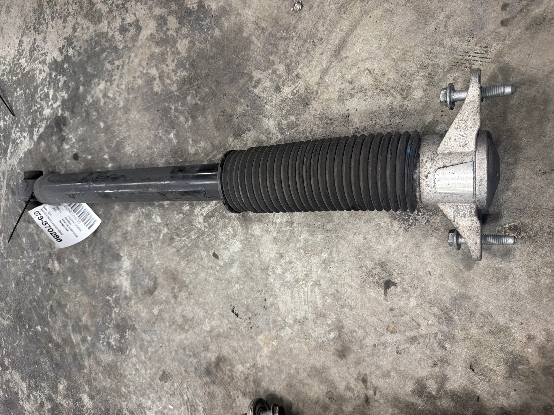 Rear Damper Assembly-rear Wheel Drive · 1
