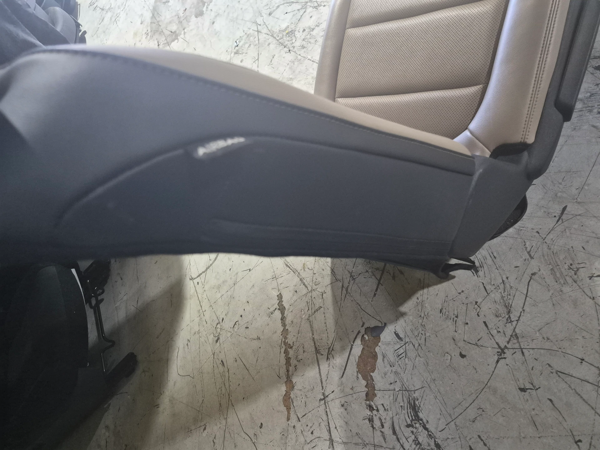 Rh Rr Seat Air Bag · 2