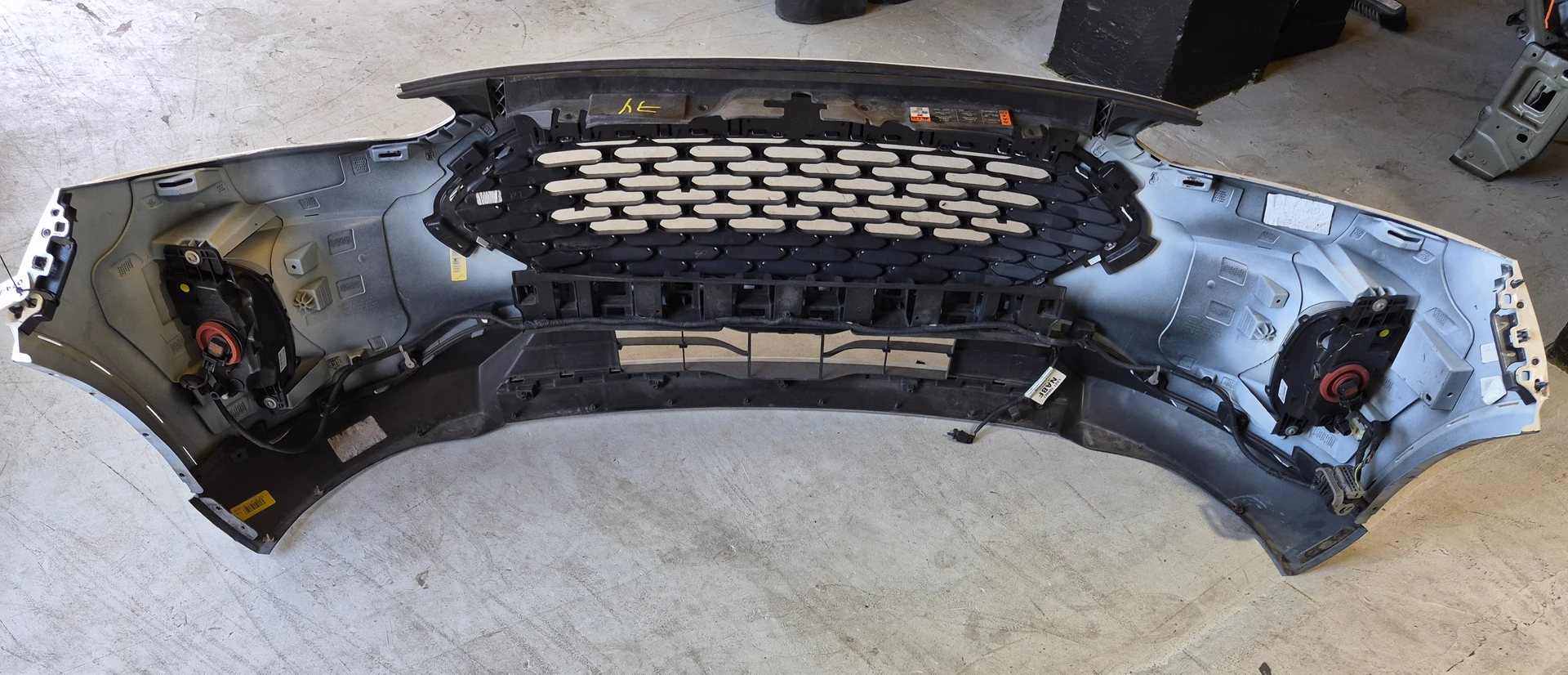 Lower Cover w/o Auto Park · 1