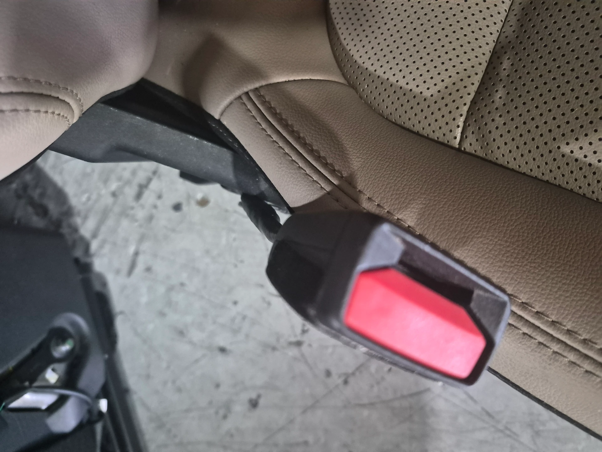 Lh Buckle End · 2