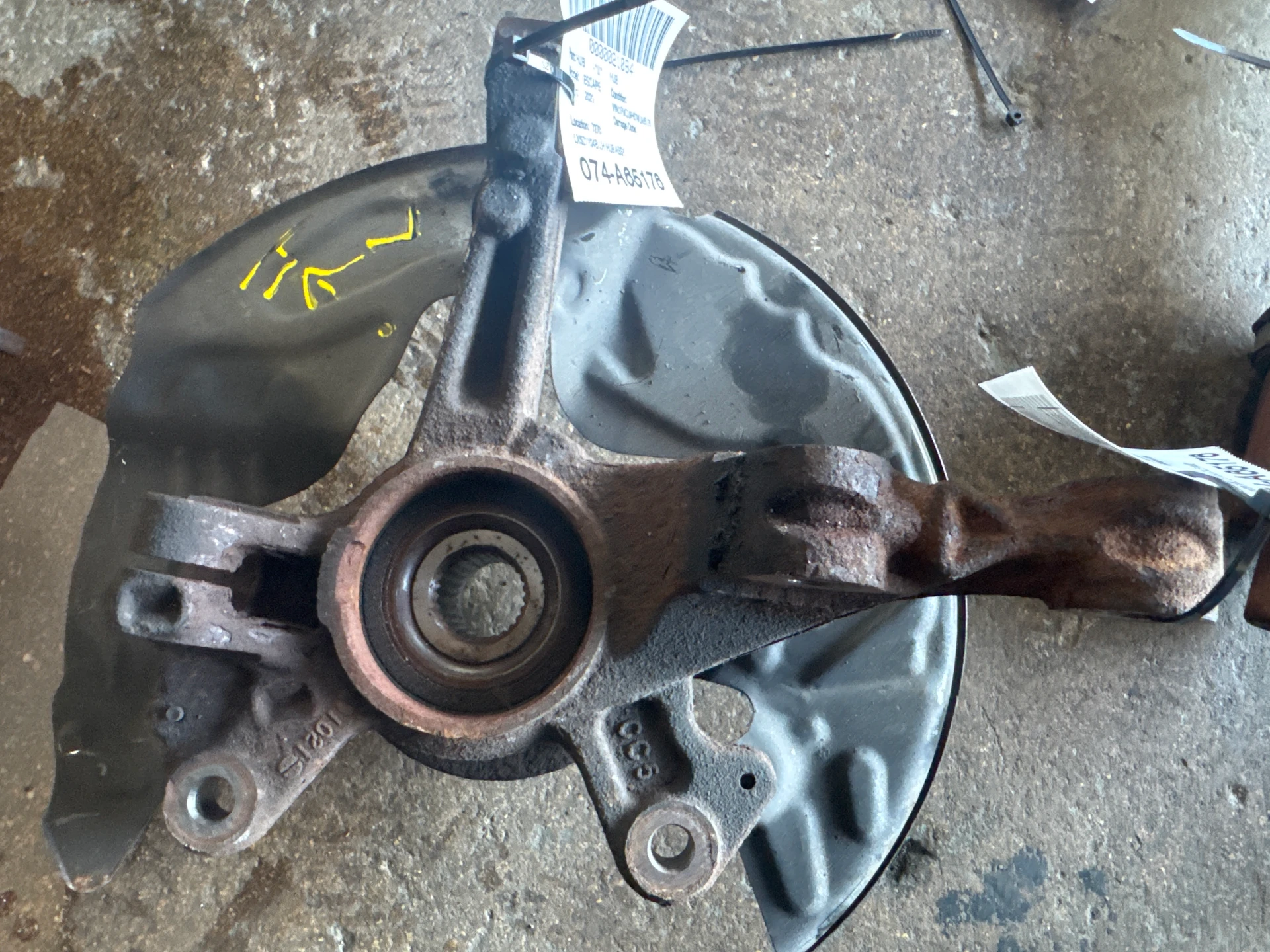 Lh Knuckle Awd · 1