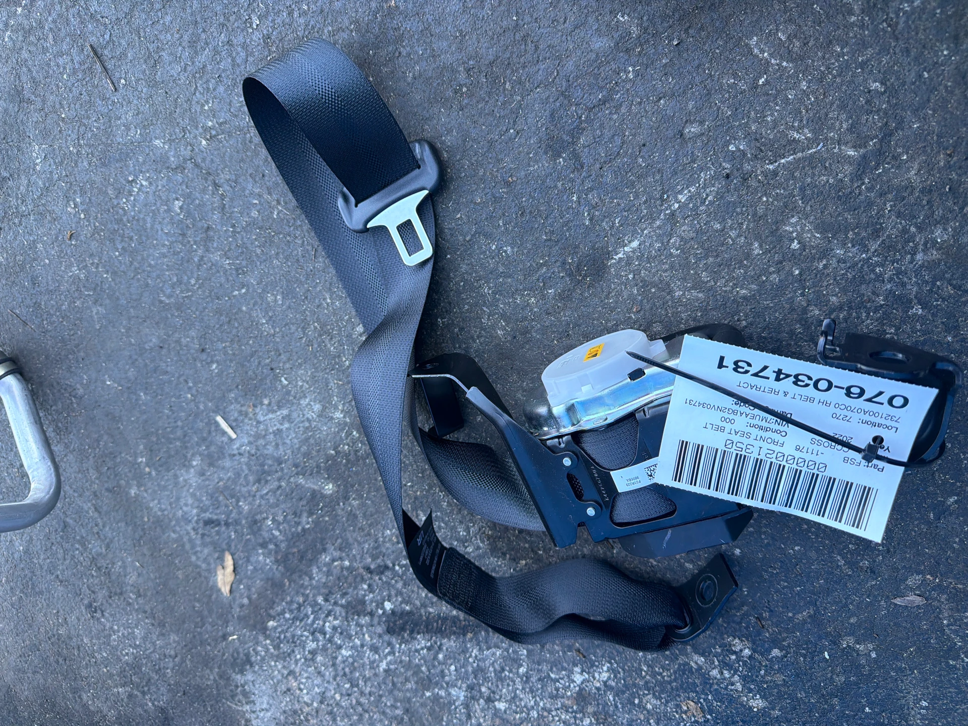 Rh Belt & Retractor · 1