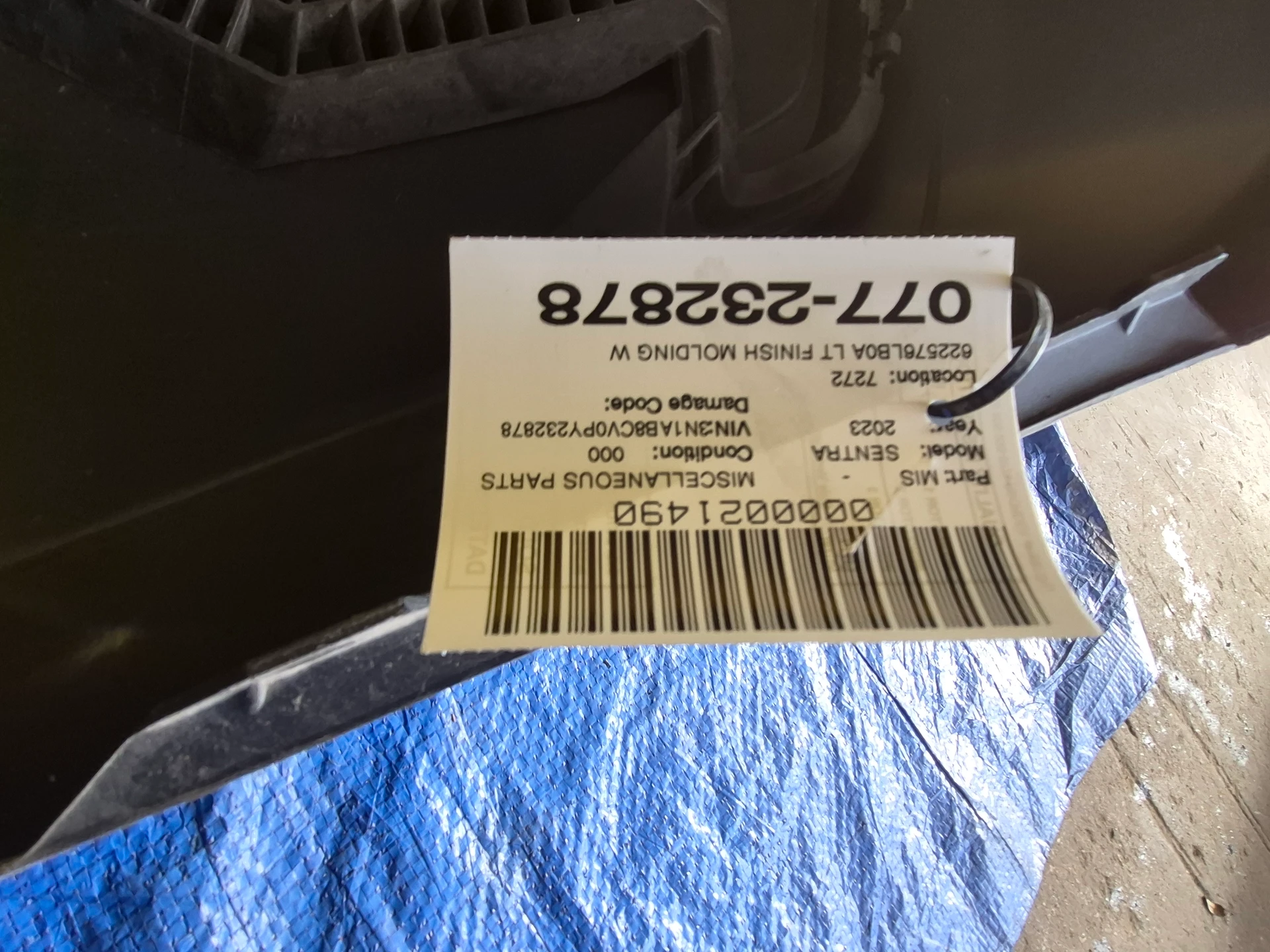 Lt Finish Molding w/o Fog Lamps · 2