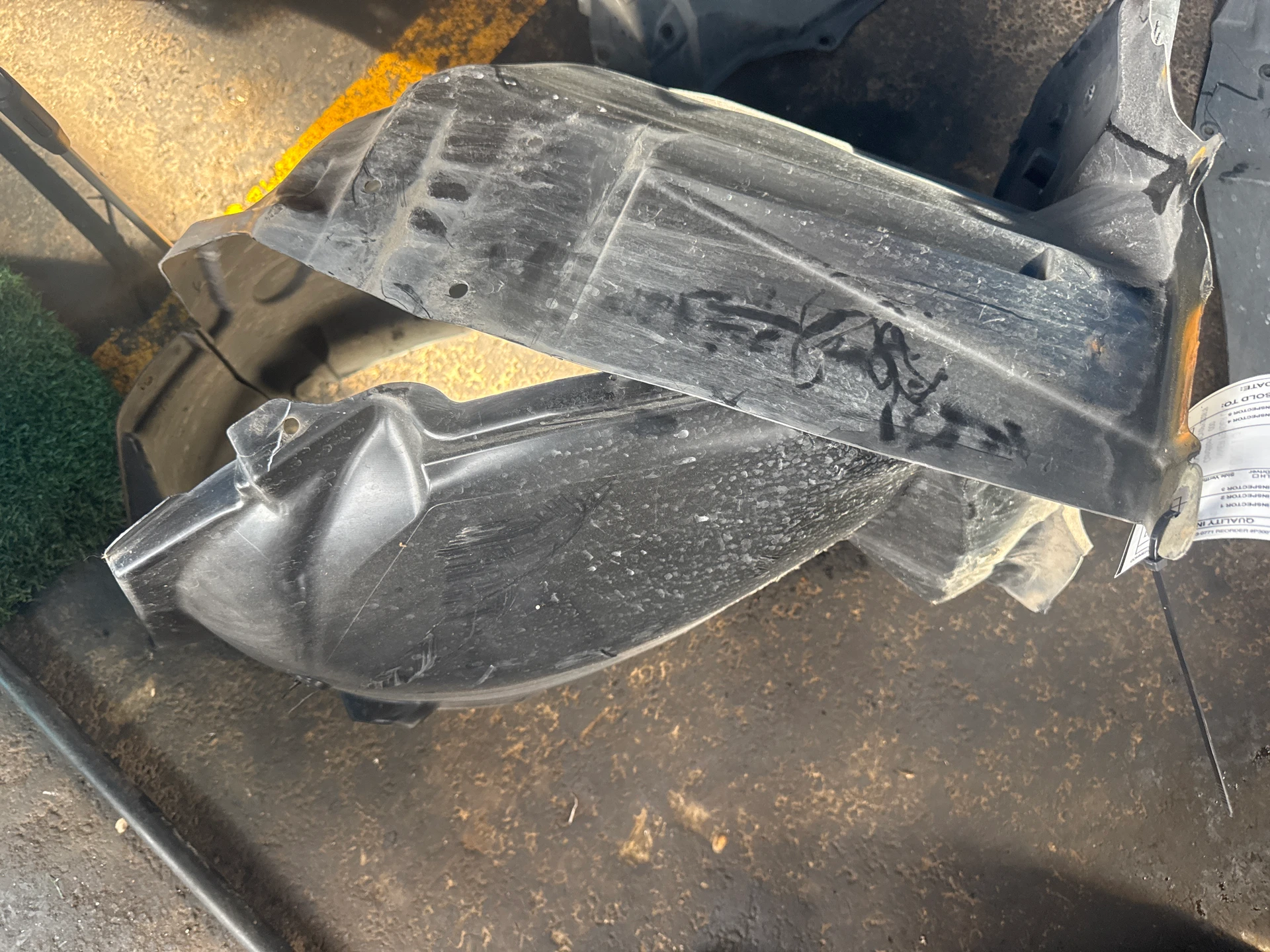 Rh Fender Liner · 1