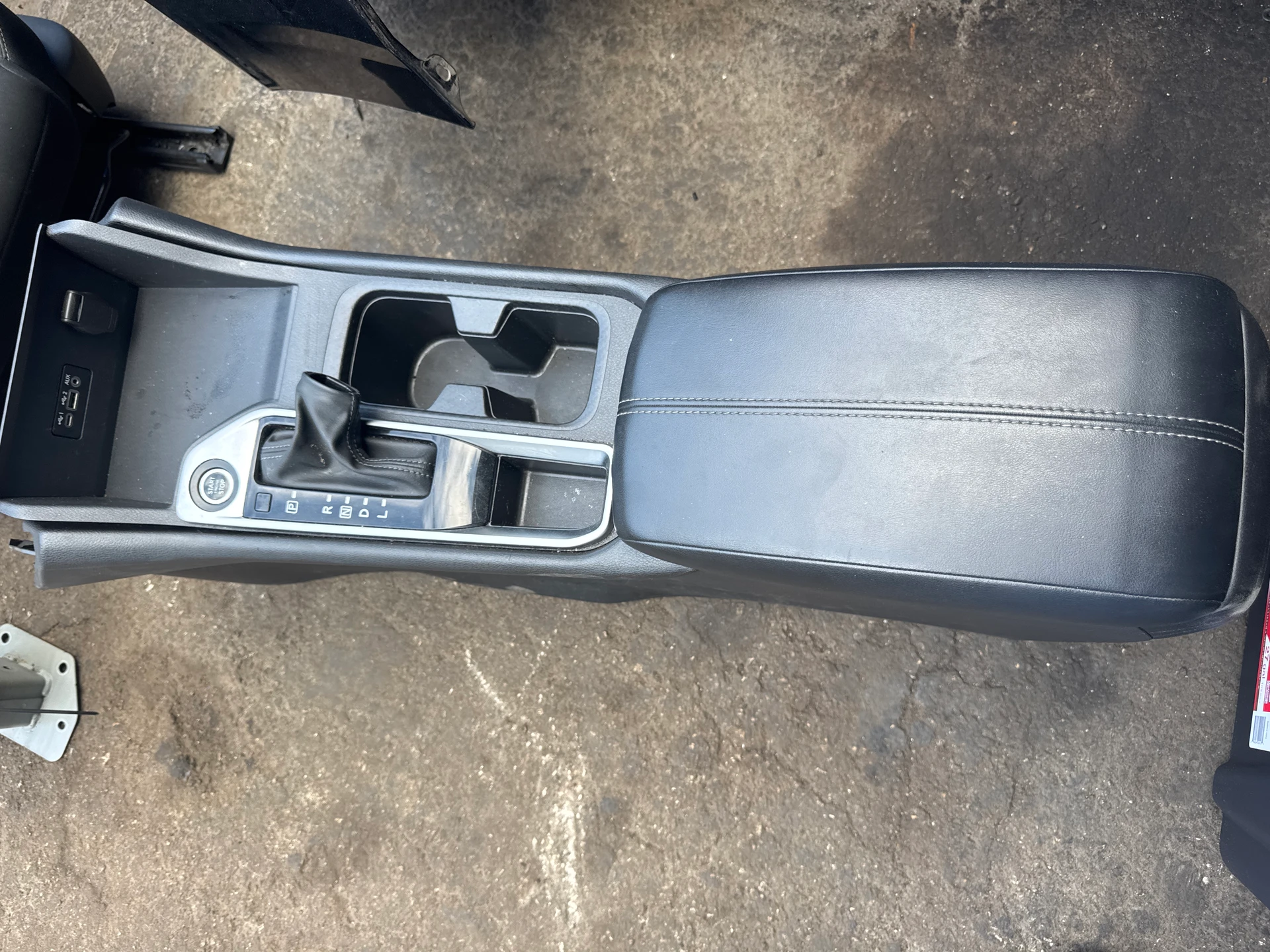 Console Panel Sv, Sr w/o Sport · 1