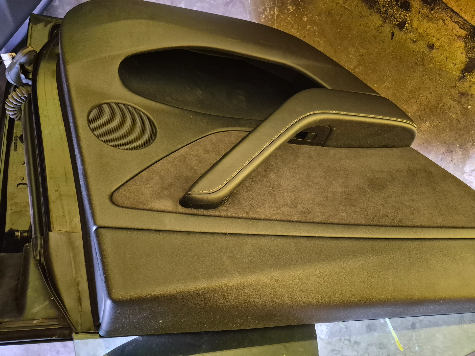 Lh Rear Door Assembly · 2