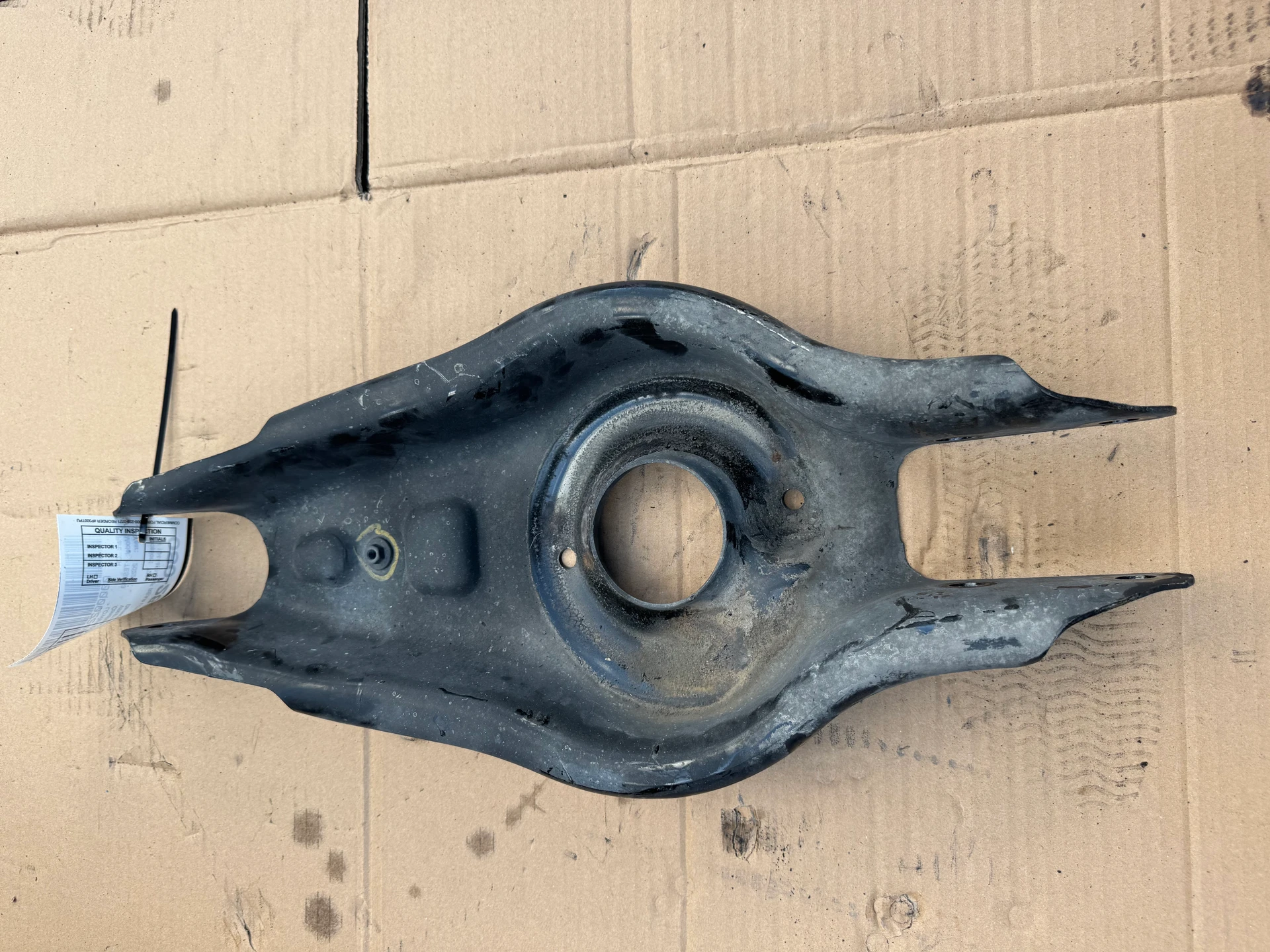 Rh Rear Lower Aft Link Assy · 1