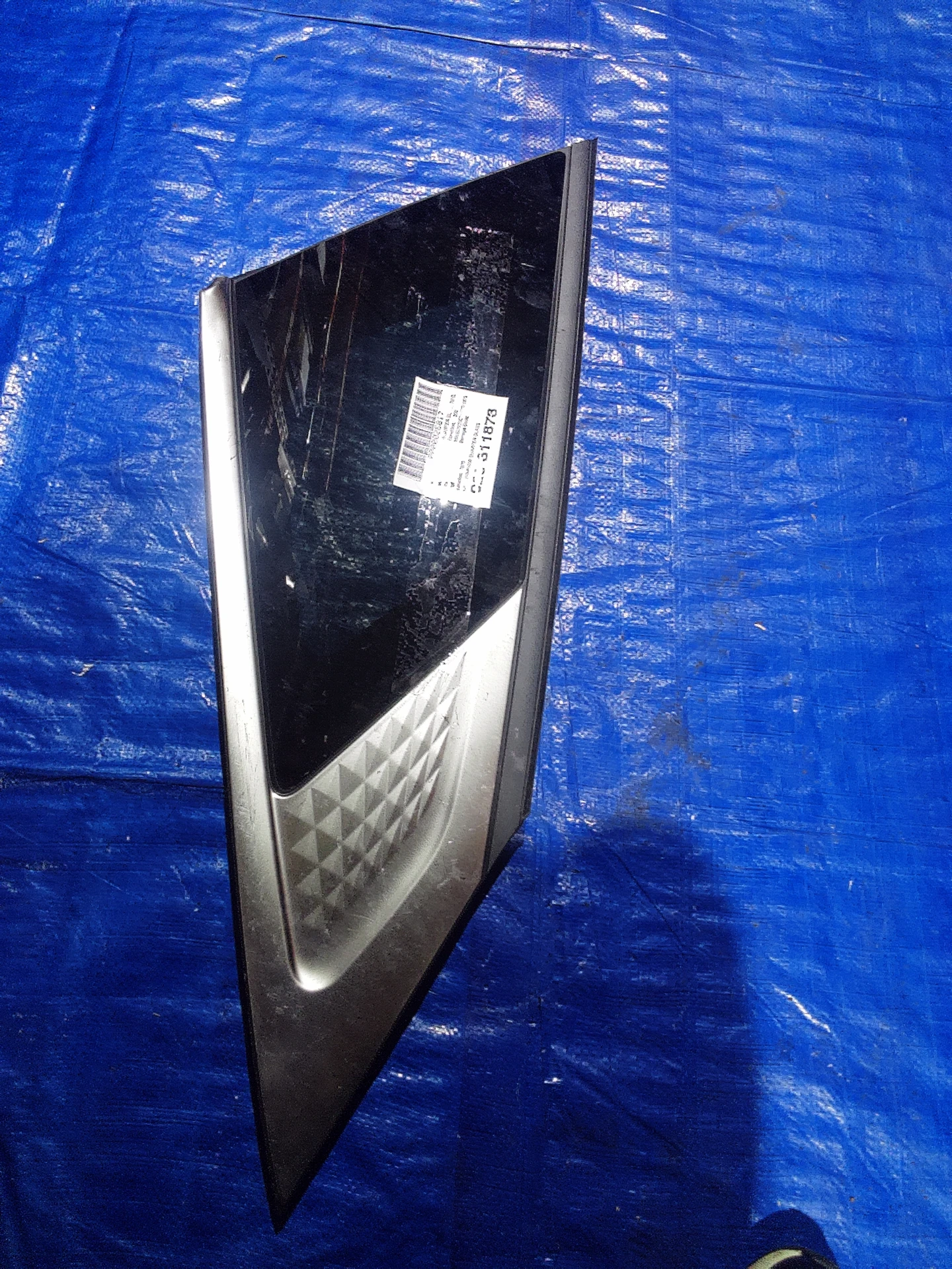 Lh Quarter Glass · 1