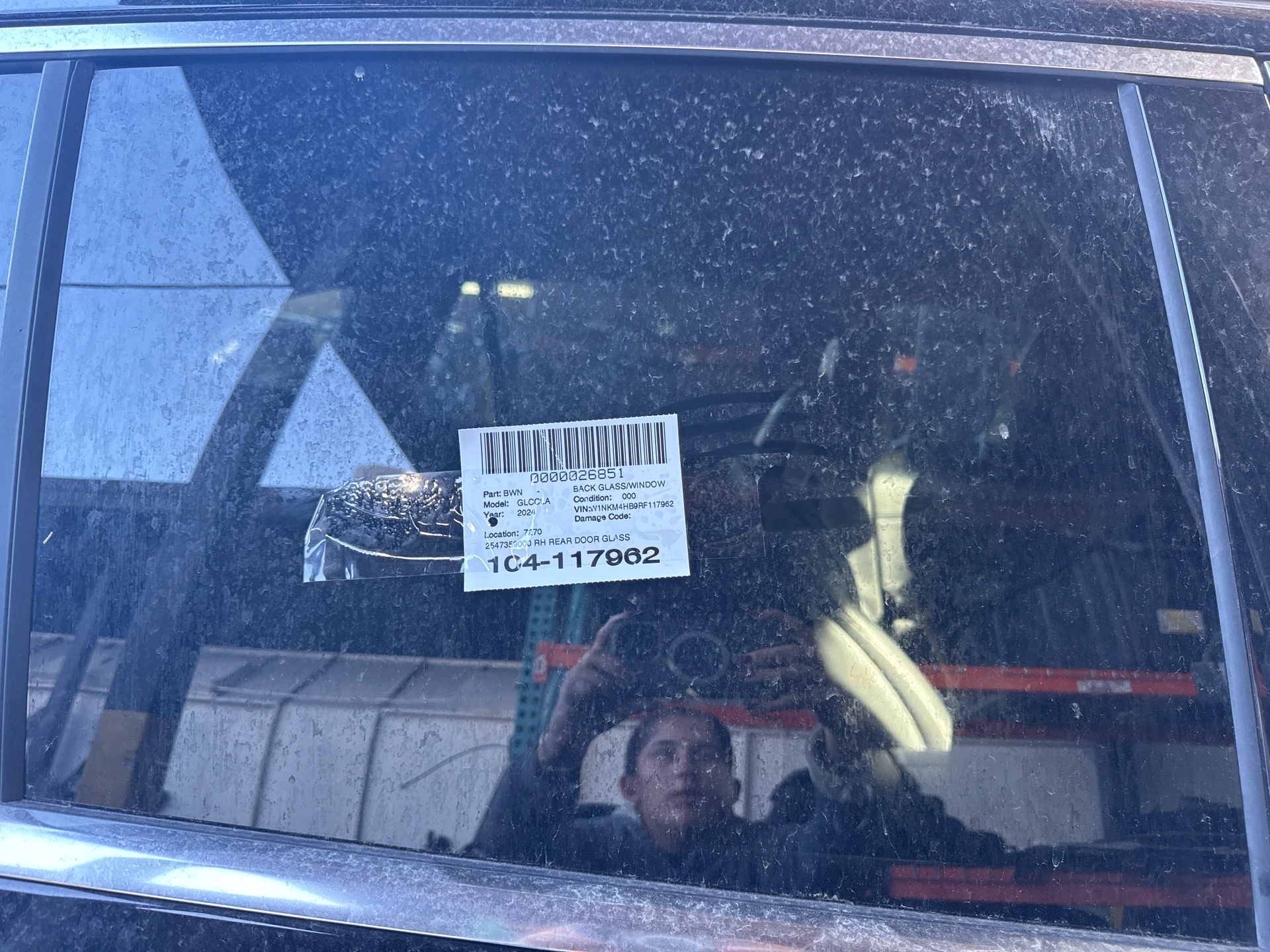 Rh Rear Door Glass · 1