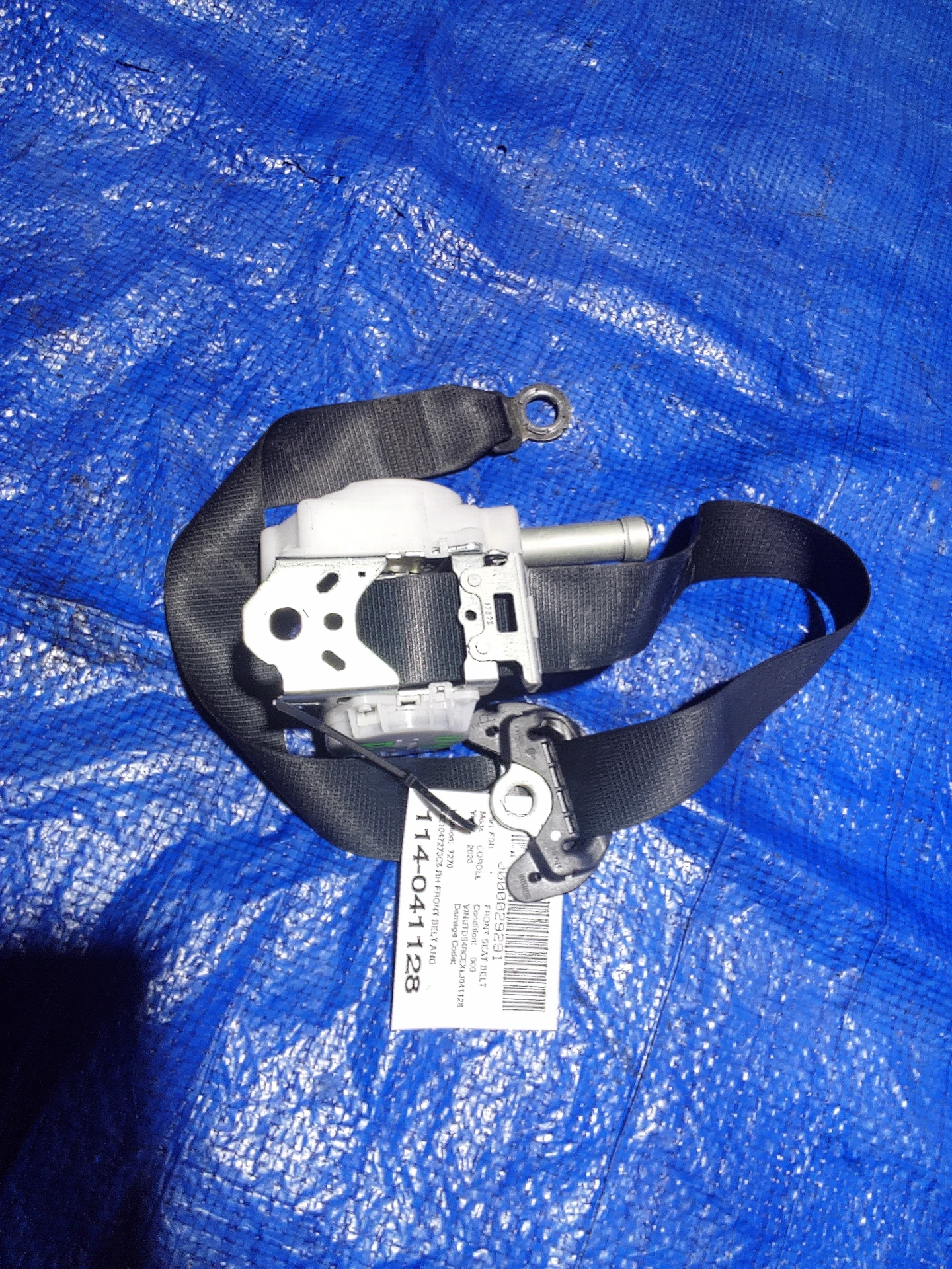Rh Front Belt and Retractor · 1