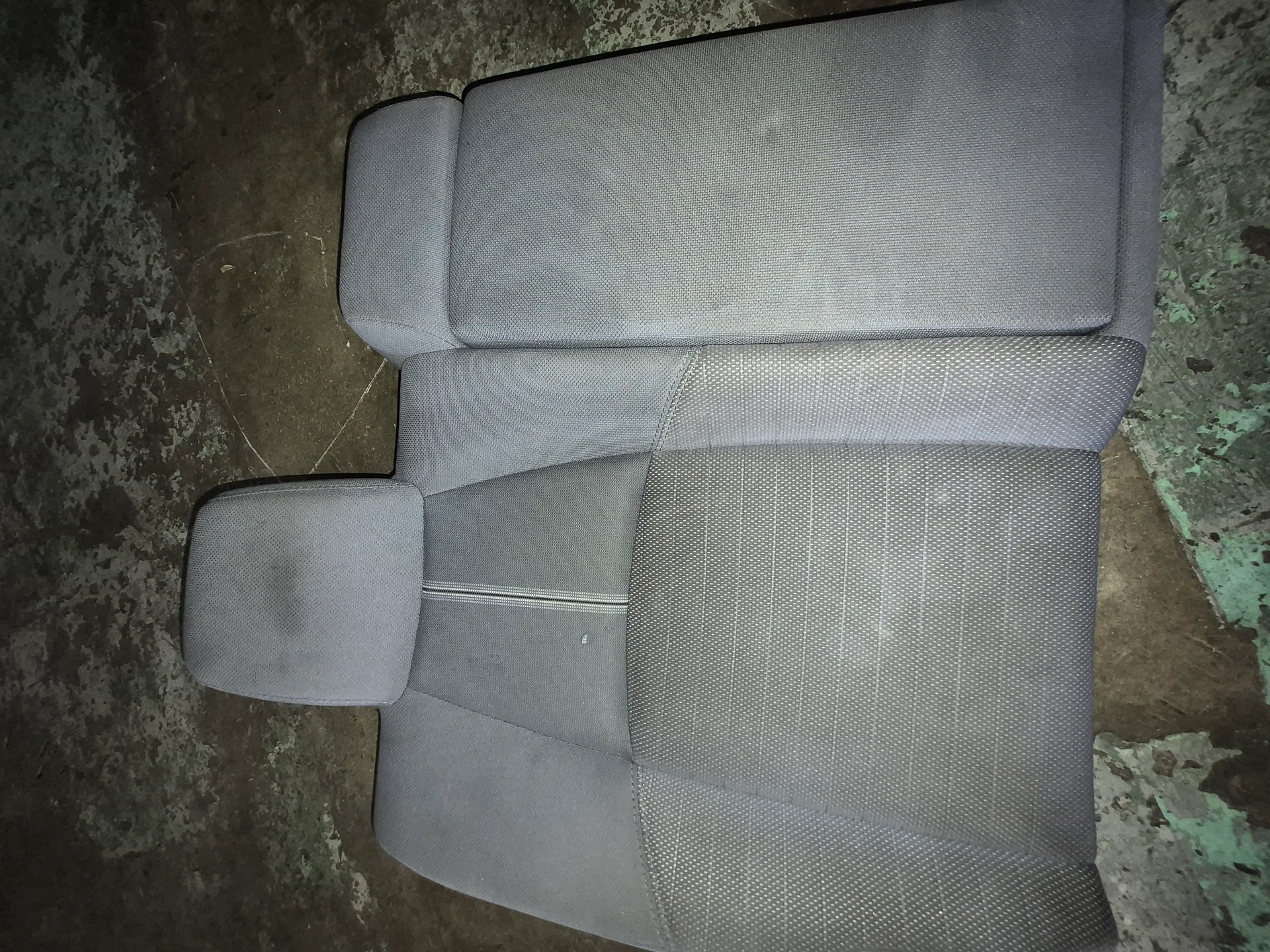 Rear Seat Assy · 3