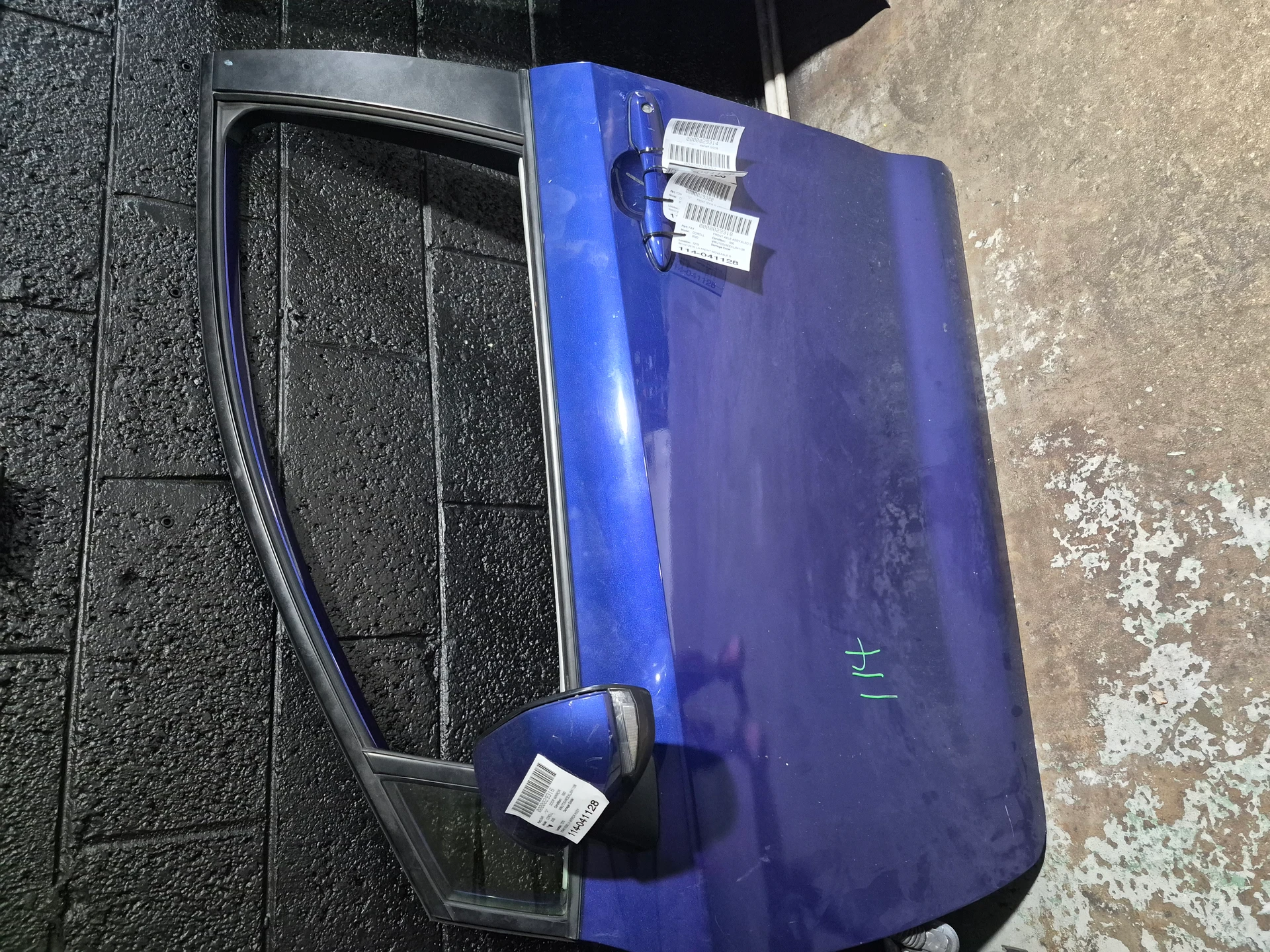 Lh Front Door Shell · 1