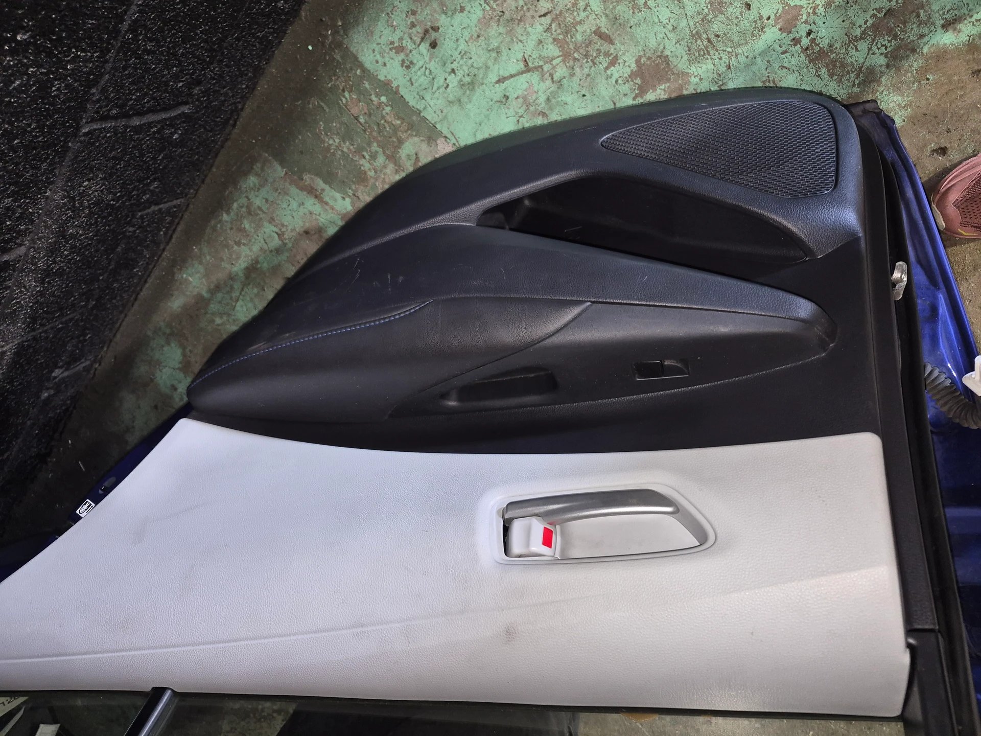 Rh Rear Window Regulator · 1
