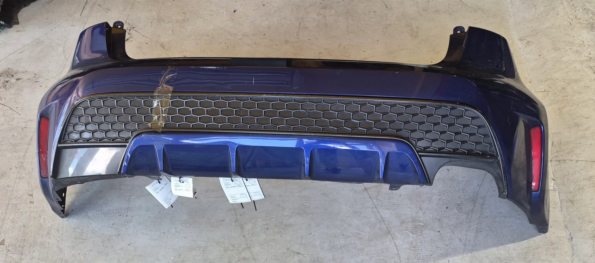 Rear Lower Molding · 1