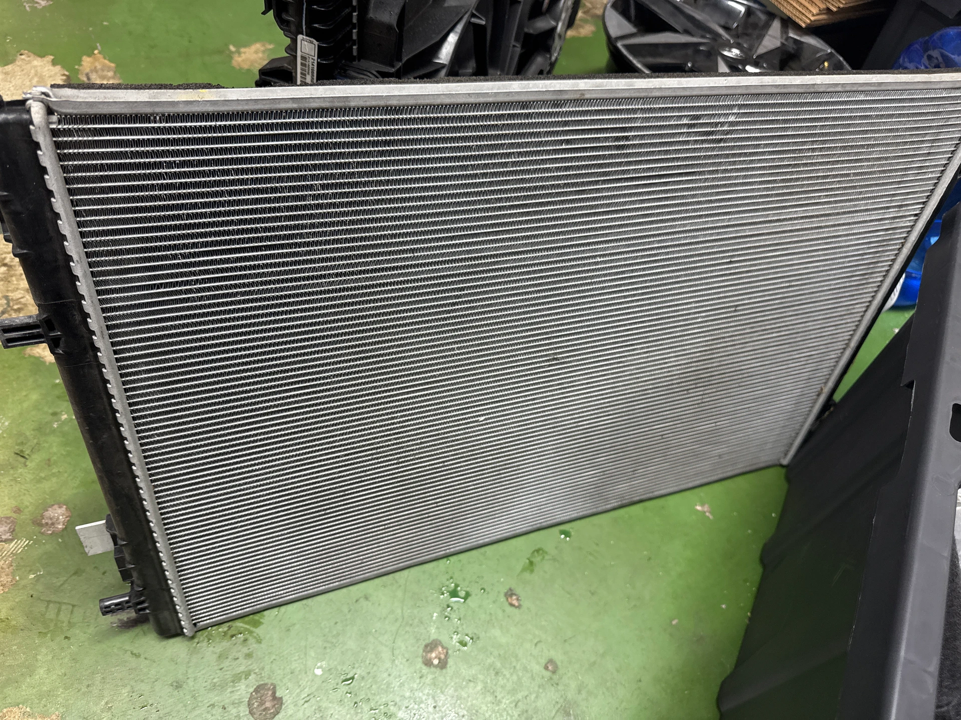 Aux Radiator · 1